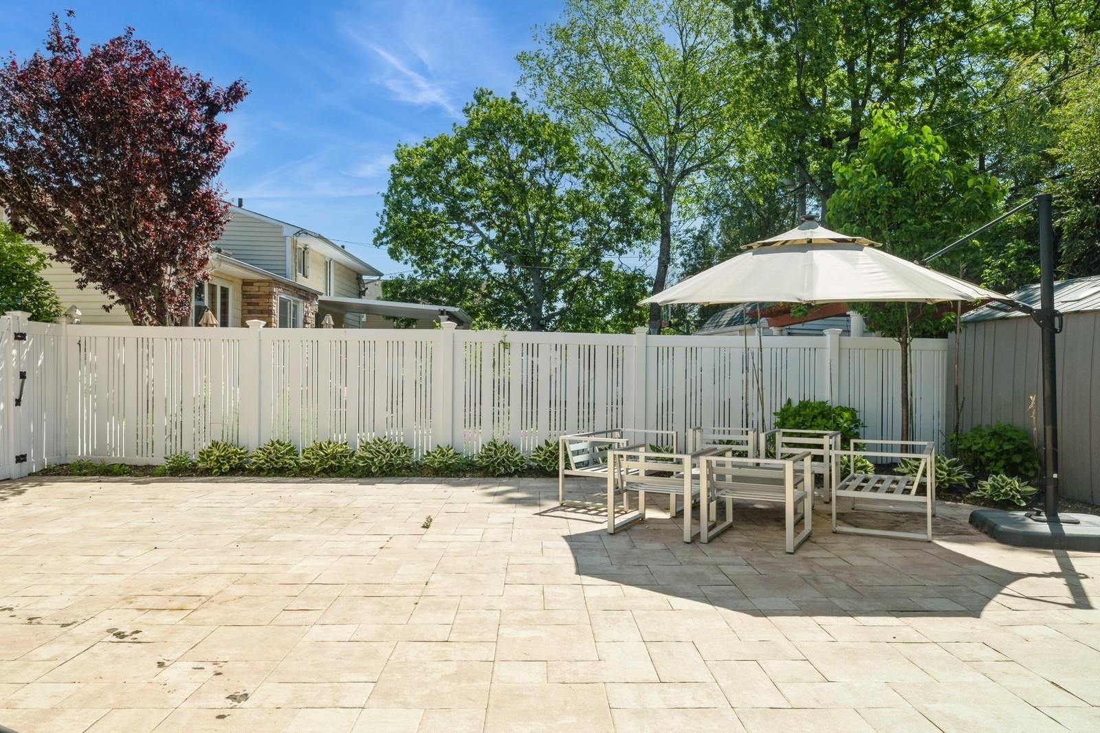 Single Family Cadillac  Nassau County, NY 11554, MLS-867421-24