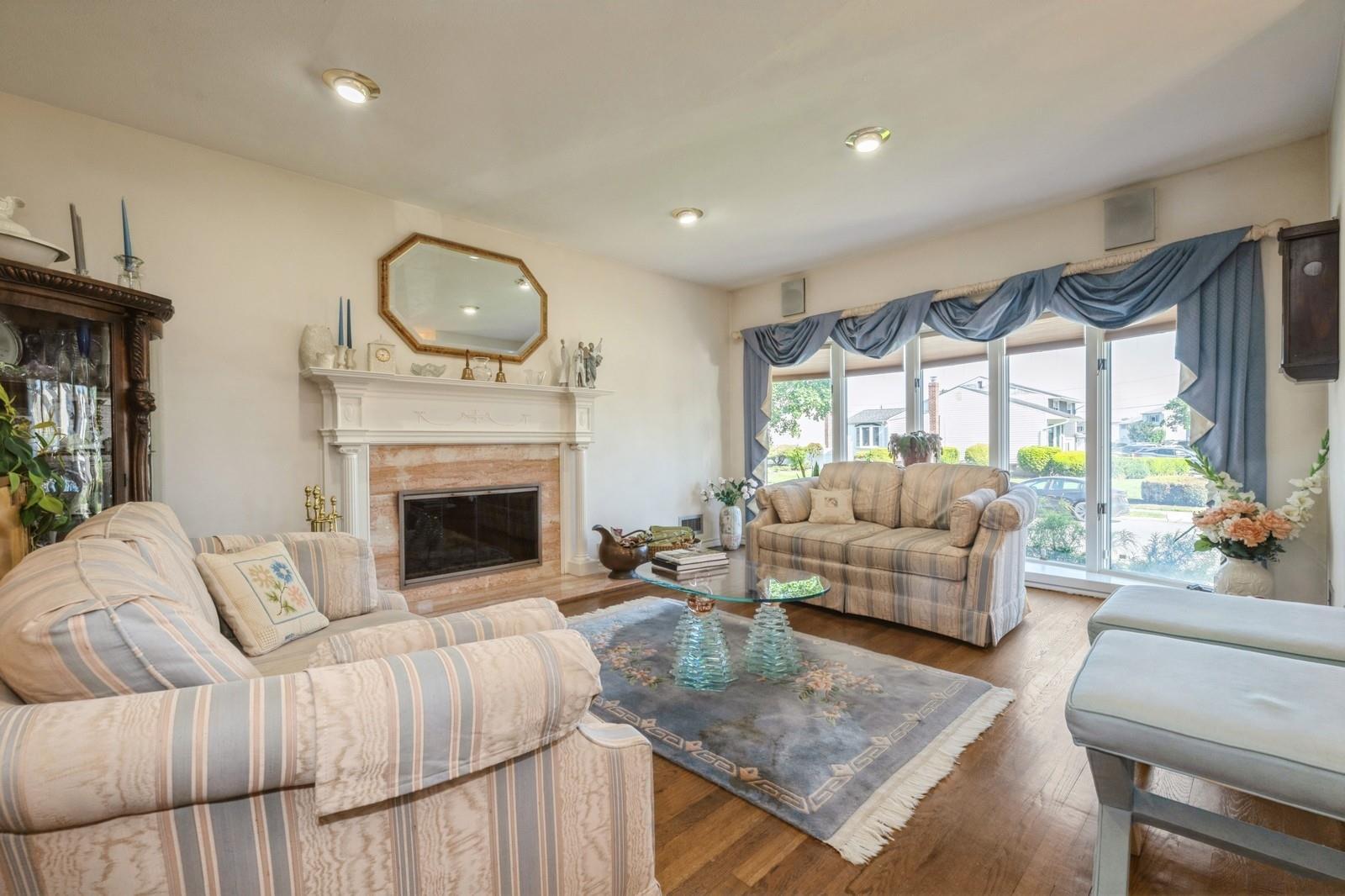 Single Family Cadillac  Nassau County, NY 11554, MLS-867421-4