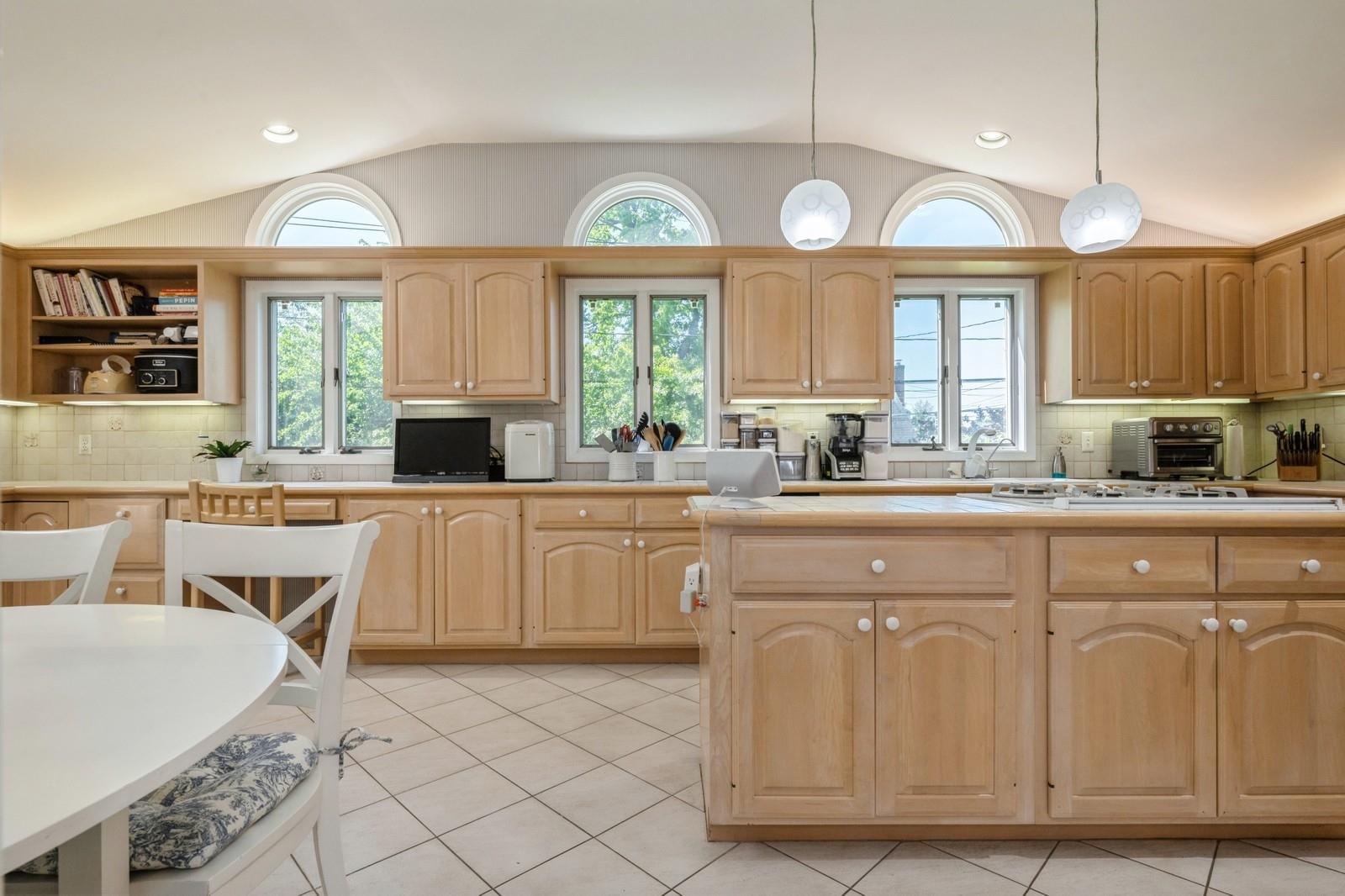 Single Family Cadillac  Nassau County, NY 11554, MLS-867421-7