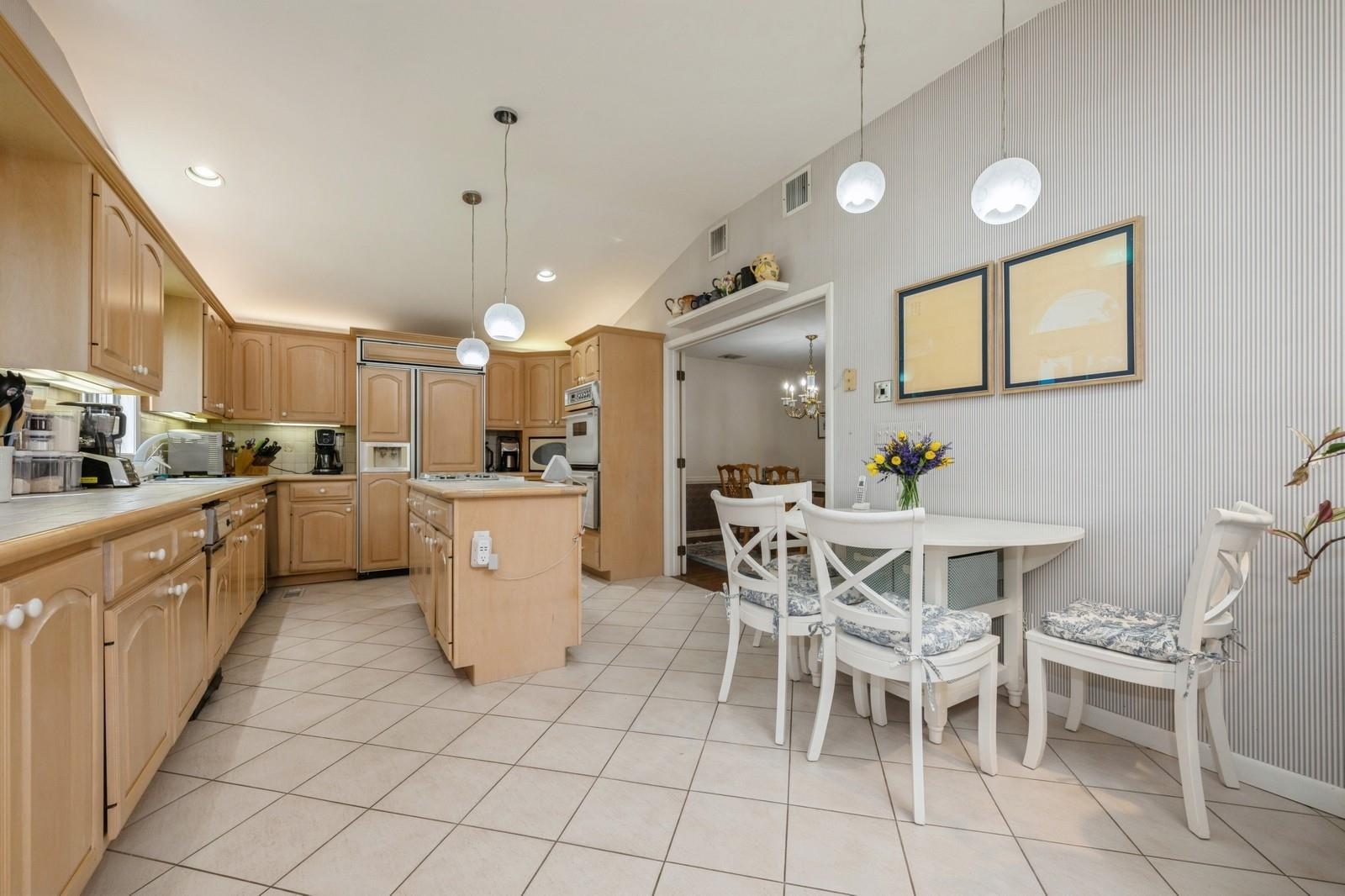 Single Family Cadillac  Nassau County, NY 11554, MLS-867421-8