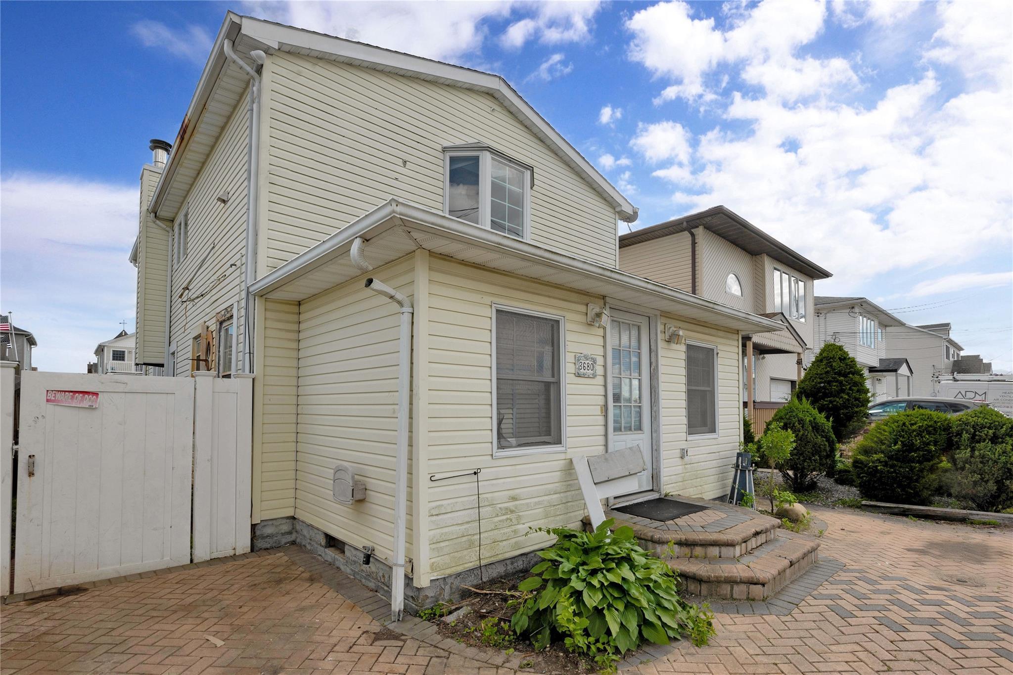 Single Family Naomi  Nassau County, NY 11783, MLS-867444-2