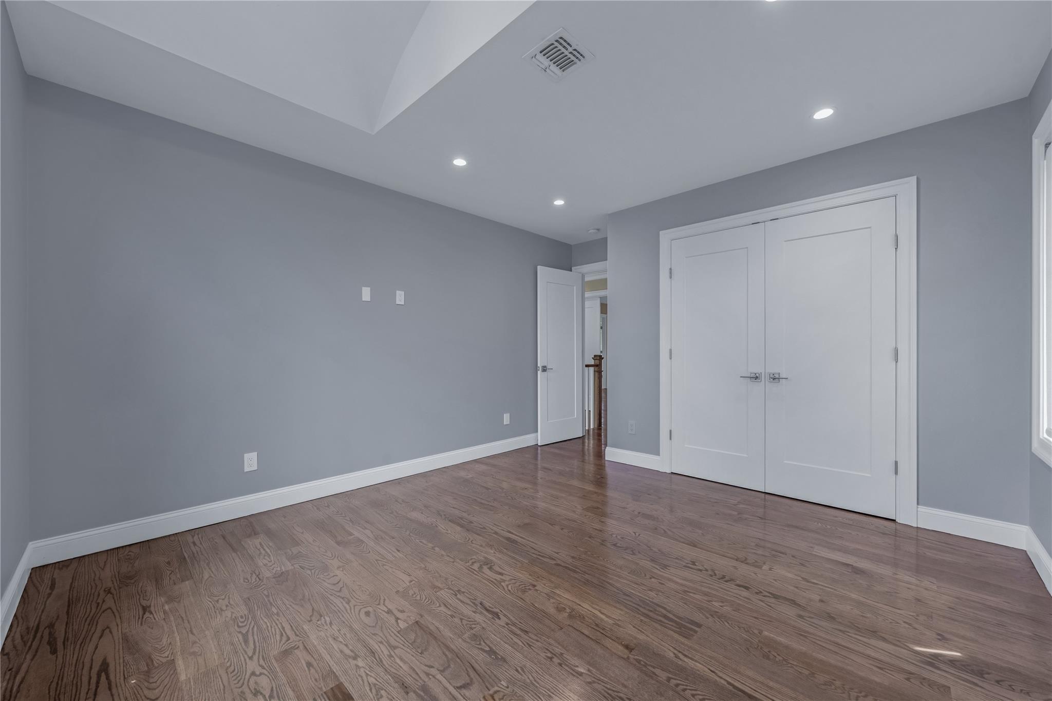 Single Family Grenfell  Nassau County, NY 11020, MLS-867448-23