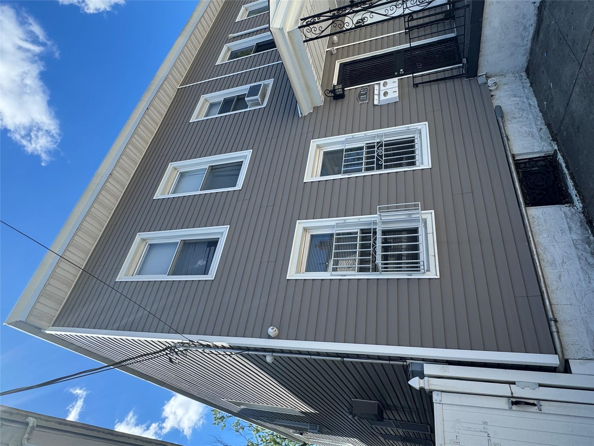 Single Family 120th  Queens, NY 11356, MLS-867453-4