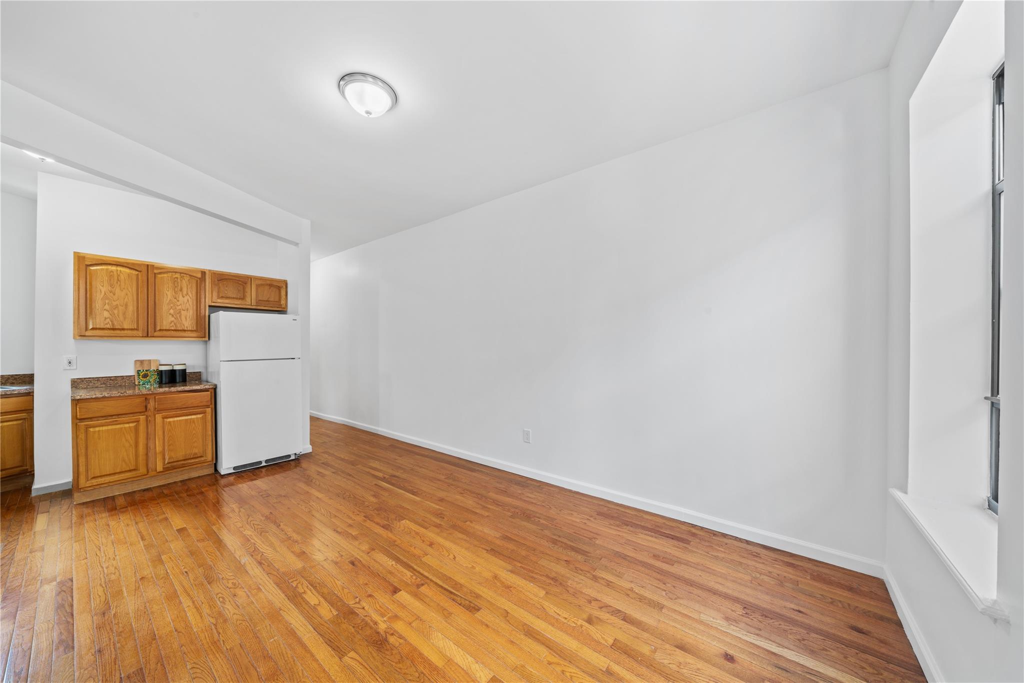 Coop Amsterdam  Manhattan, NY 10031, MLS-867472-5