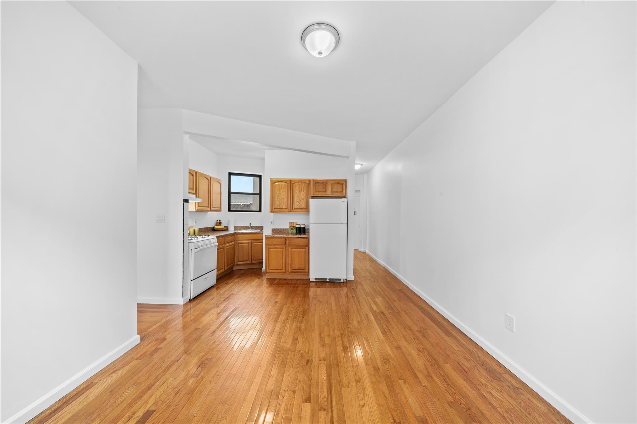 Coop Amsterdam  Manhattan, NY 10031, MLS-867472-7