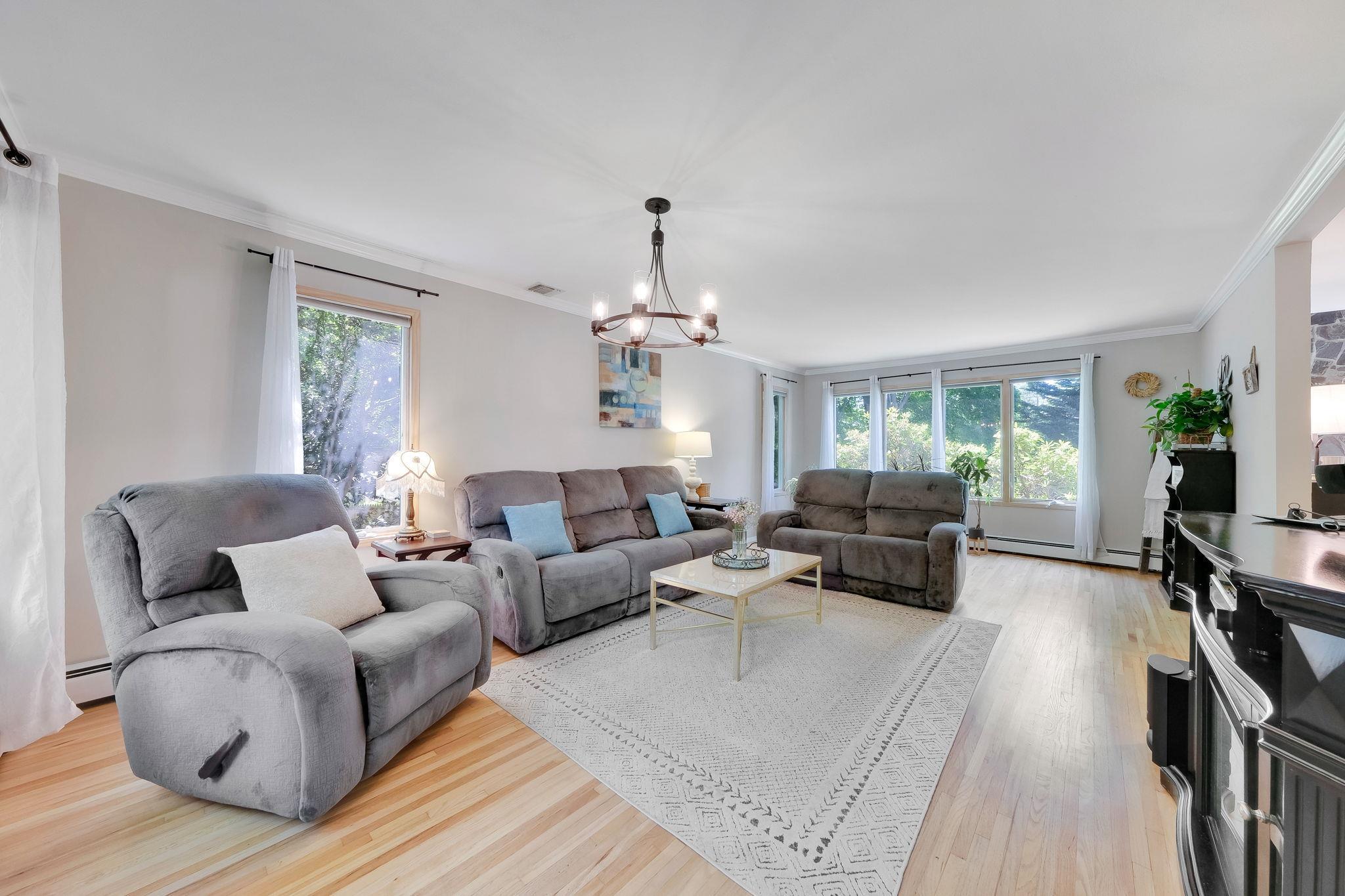 Single Family Blinker Light  Suffolk County, NY 11790, MLS-867479-19