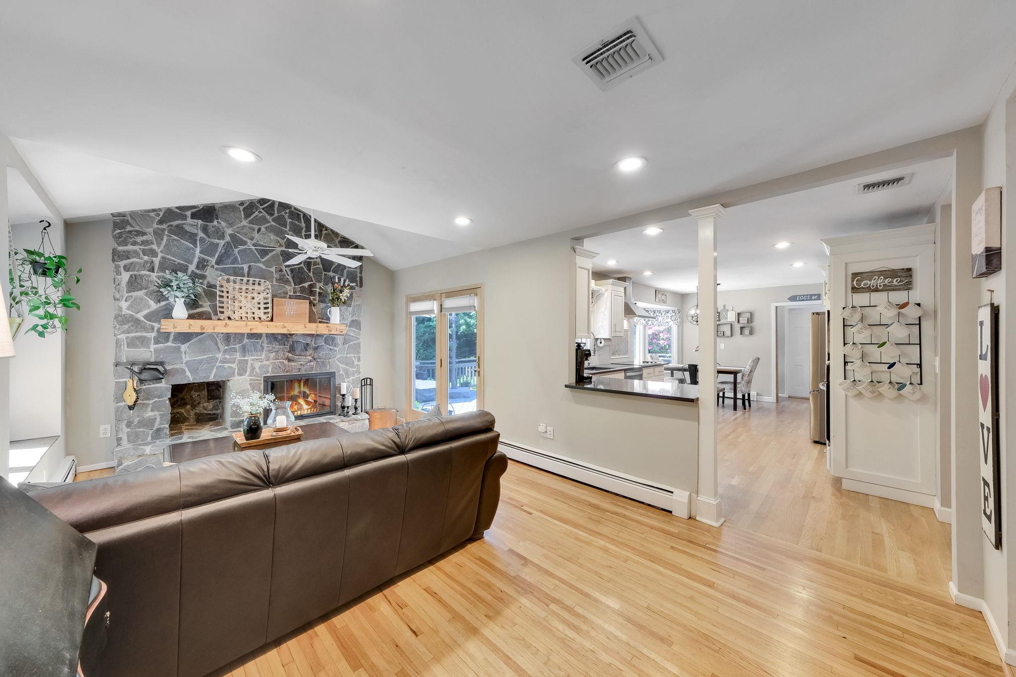 Single Family Blinker Light  Suffolk County, NY 11790, MLS-867479-24