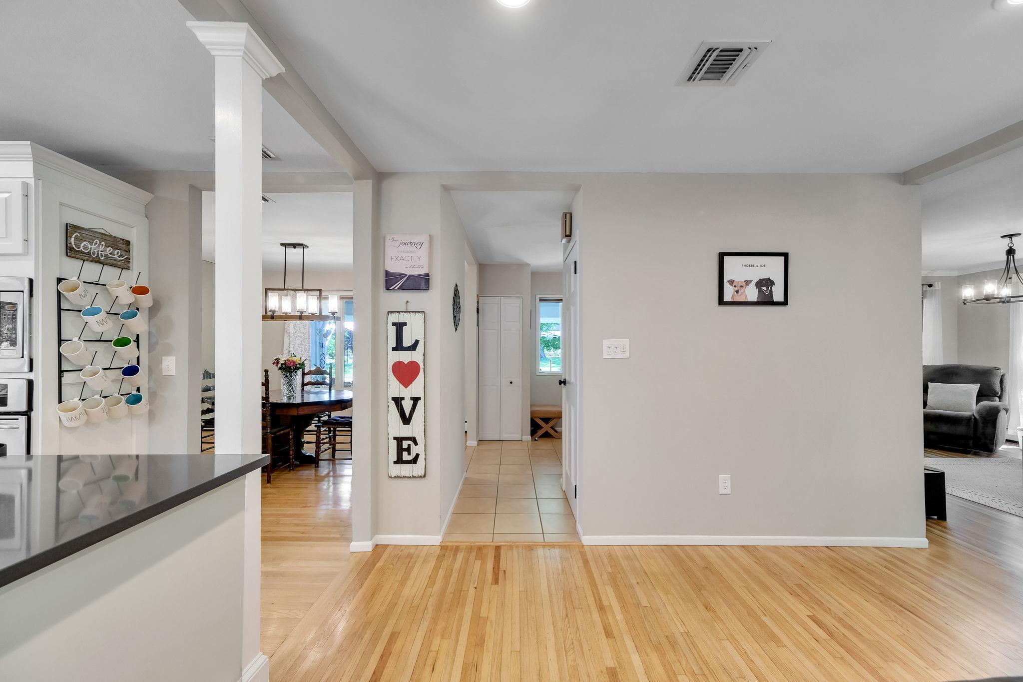Single Family Blinker Light  Suffolk County, NY 11790, MLS-867479-27
