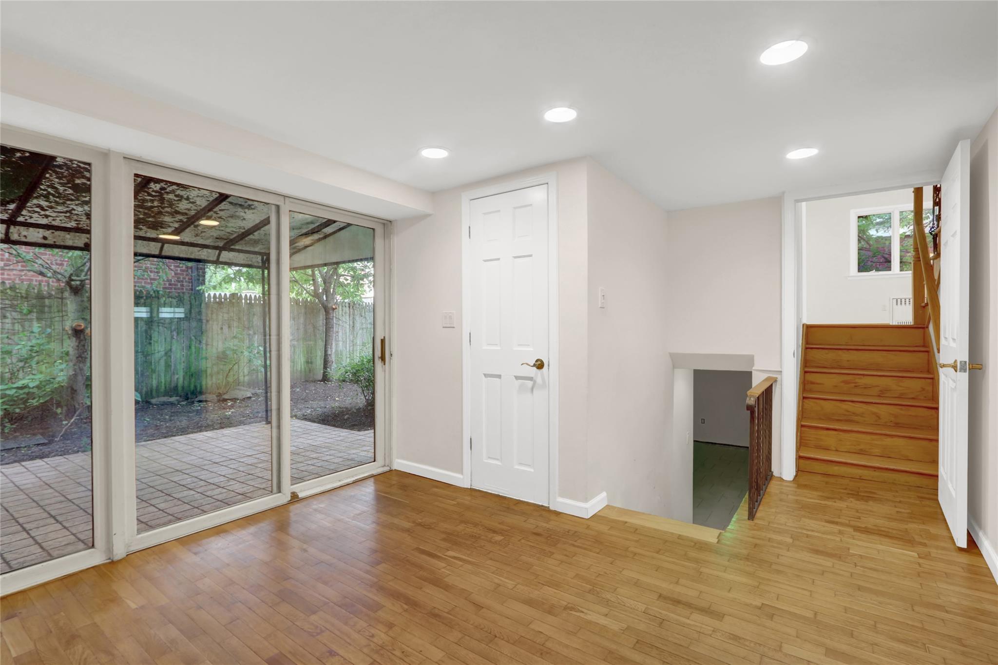 Single Family Oriental  Brooklyn, NY 11235, MLS-867486-22