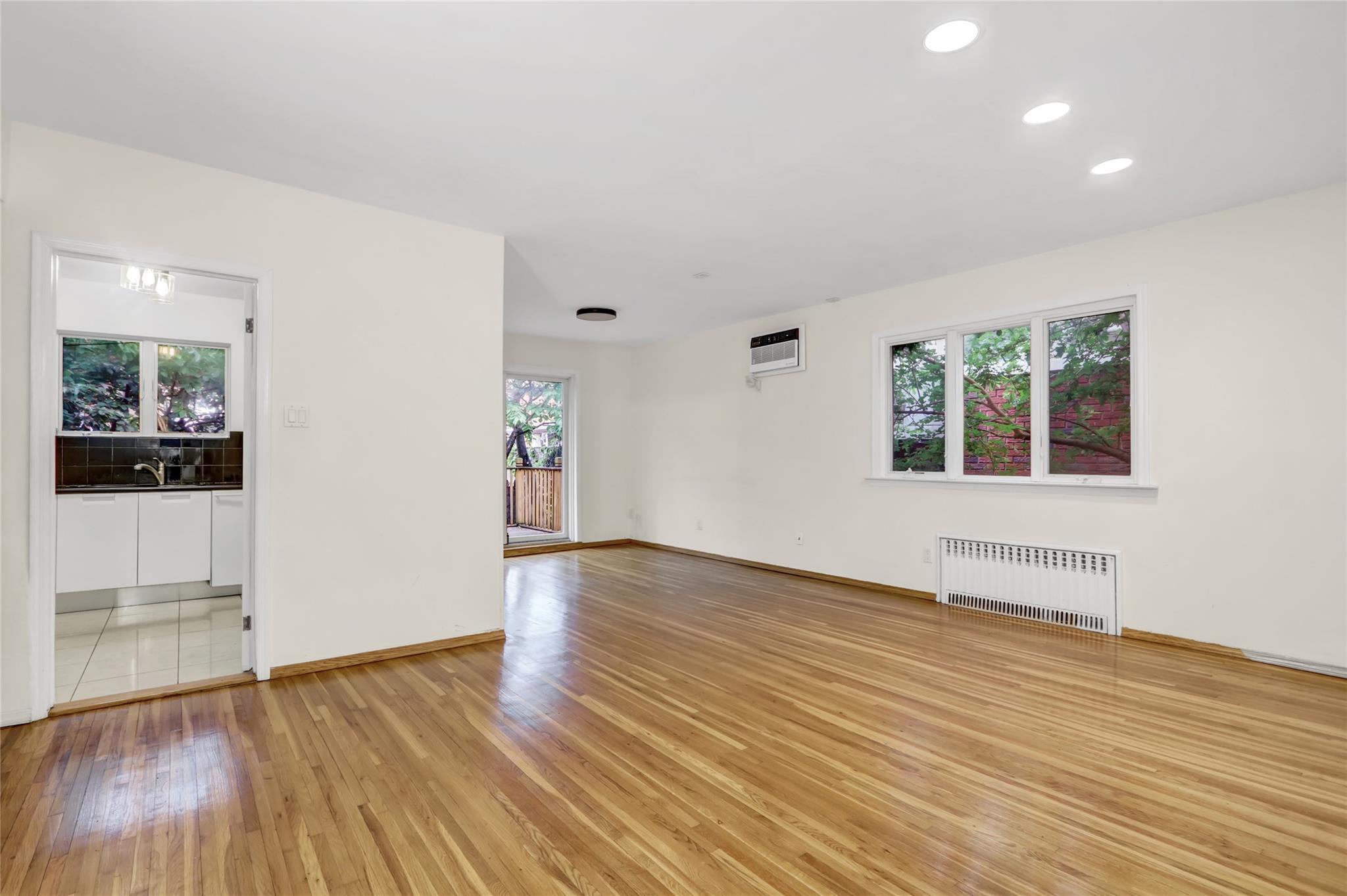 Single Family Oriental  Brooklyn, NY 11235, MLS-867486-4