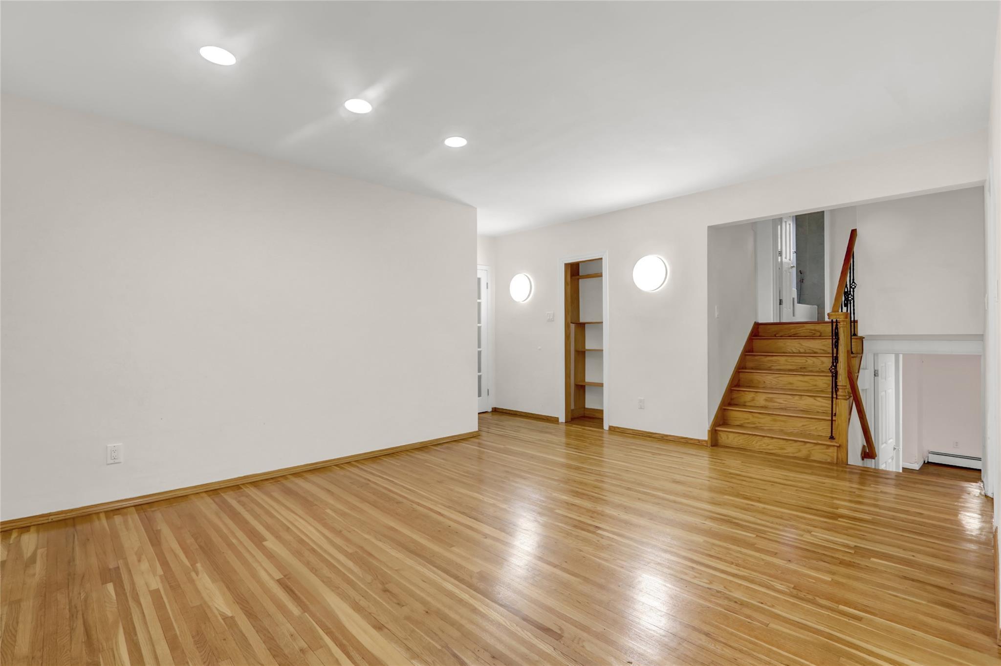 Single Family Oriental  Brooklyn, NY 11235, MLS-867486-8