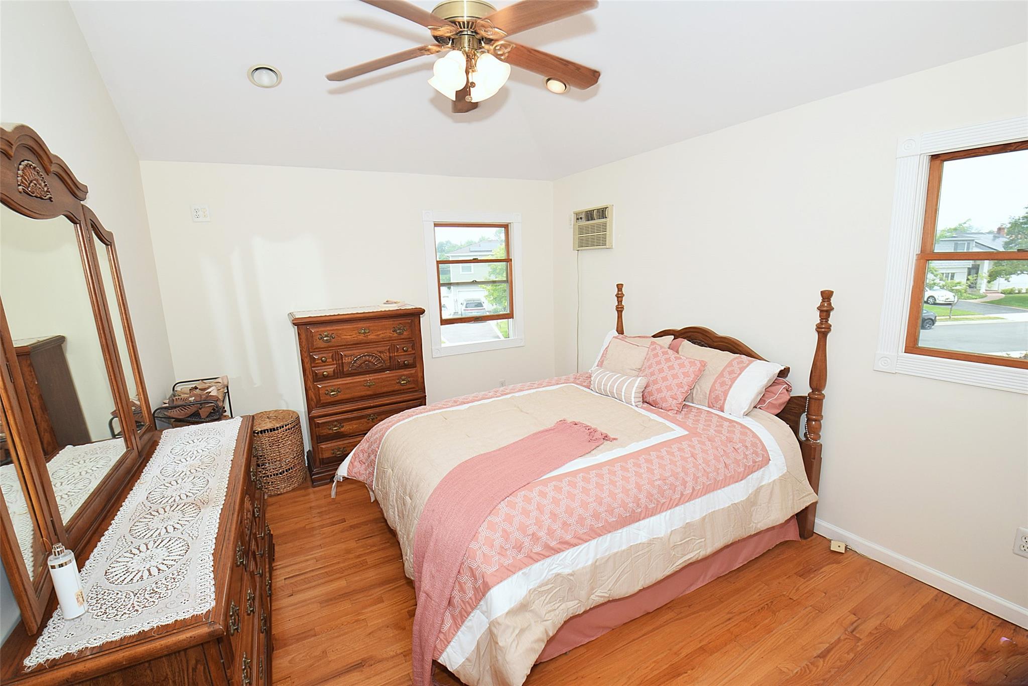 Single Family Walnut  Nassau County, NY 11791, MLS-867502-16