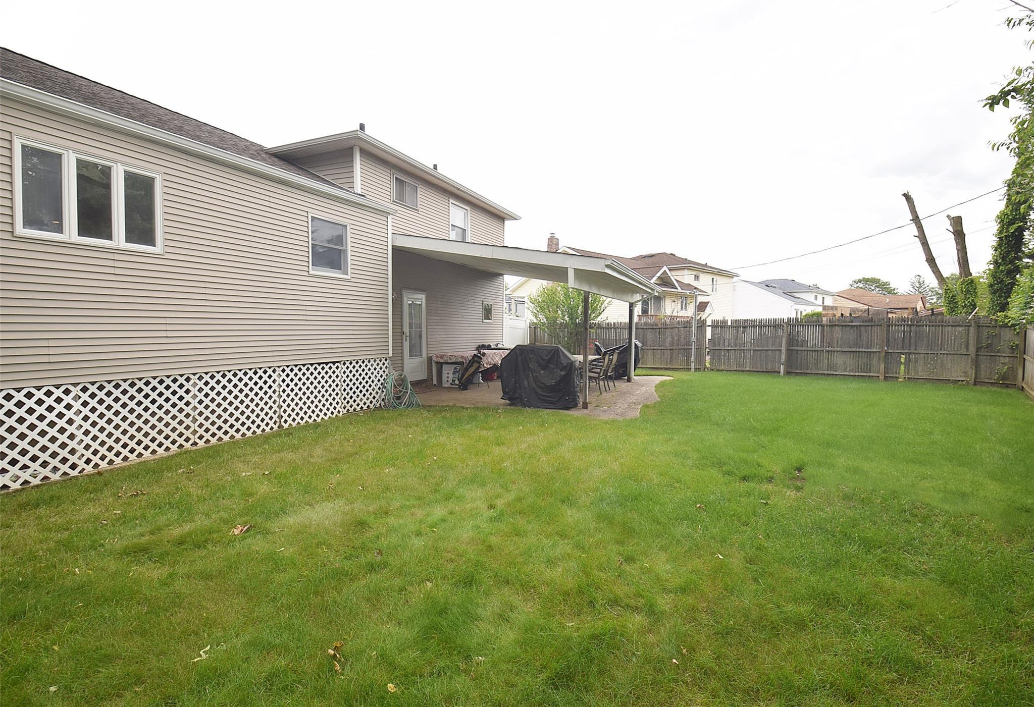 Single Family Walnut  Nassau County, NY 11791, MLS-867502-24