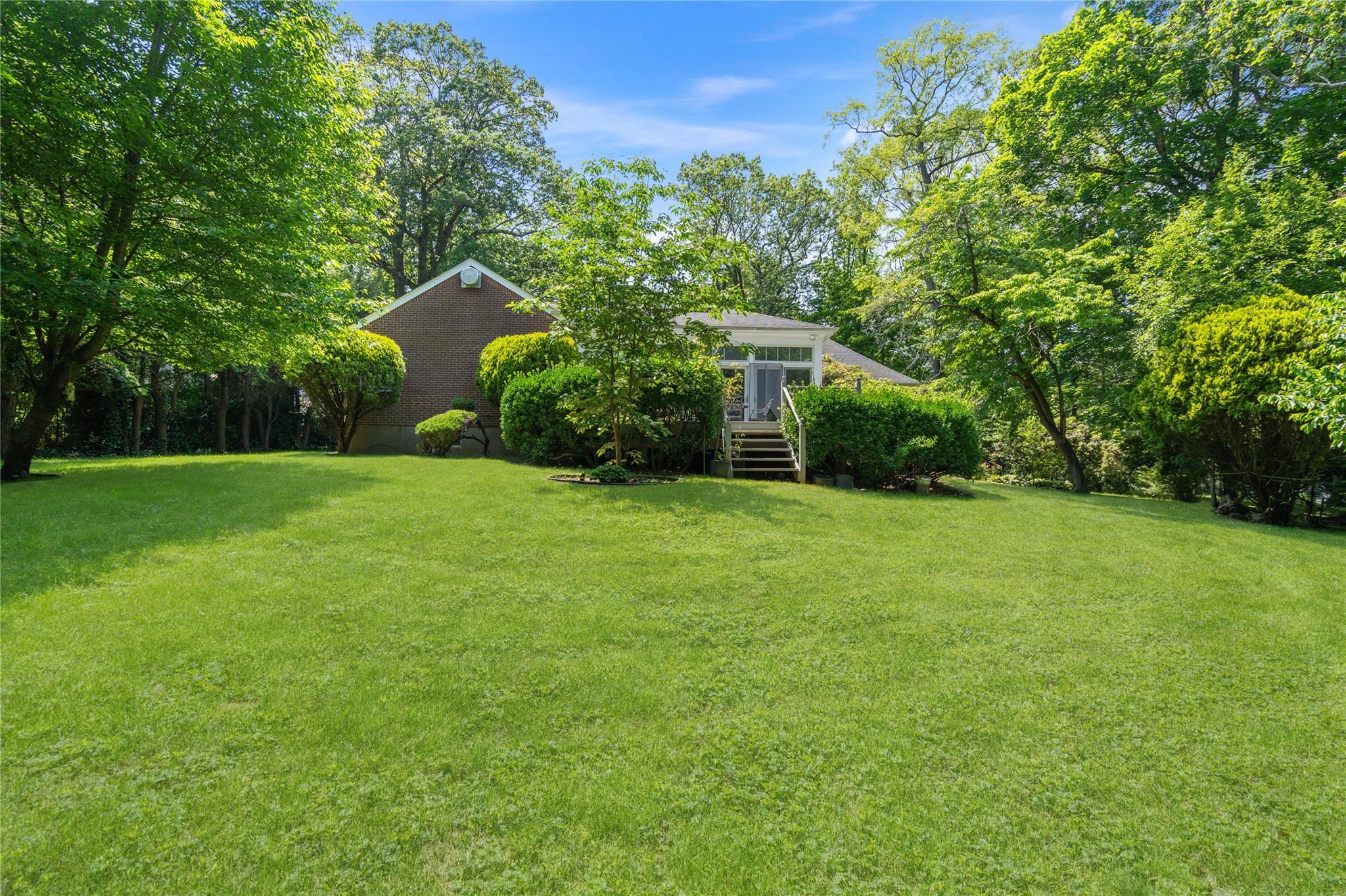 Single Family The Birches  Nassau County, NY 11576, MLS-867570-25
