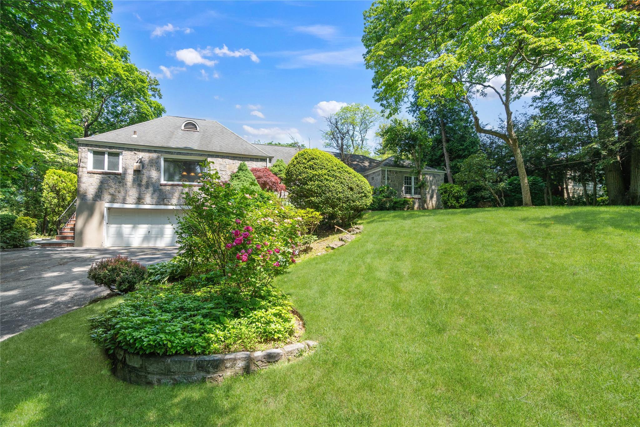 Single Family The Birches  Nassau County, NY 11576, MLS-867570-3