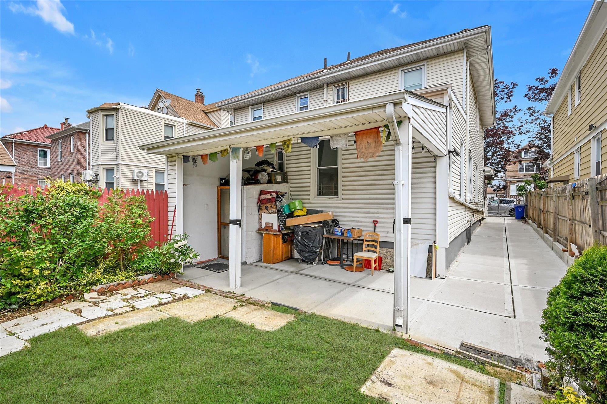 Single Family Mcintosh  Queens, NY 11369, MLS-867586-20