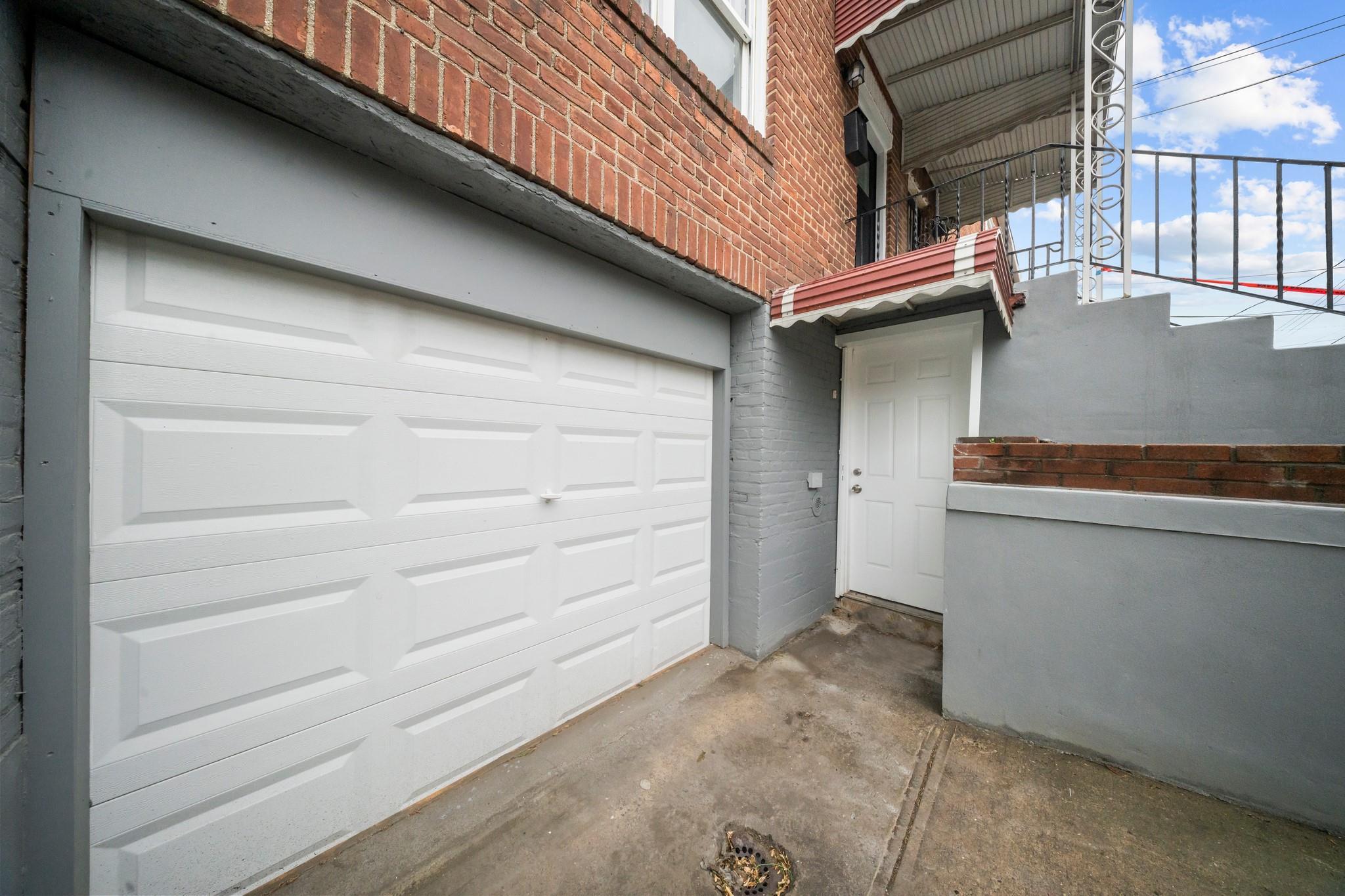 Single Family 204th  Queens, NY 11412, MLS-867628-16