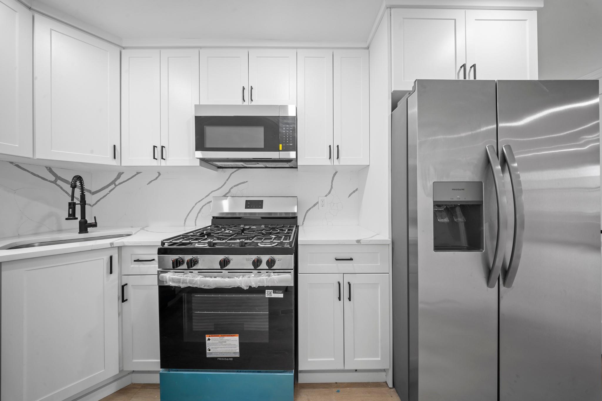 Single Family 204th  Queens, NY 11412, MLS-867628-2
