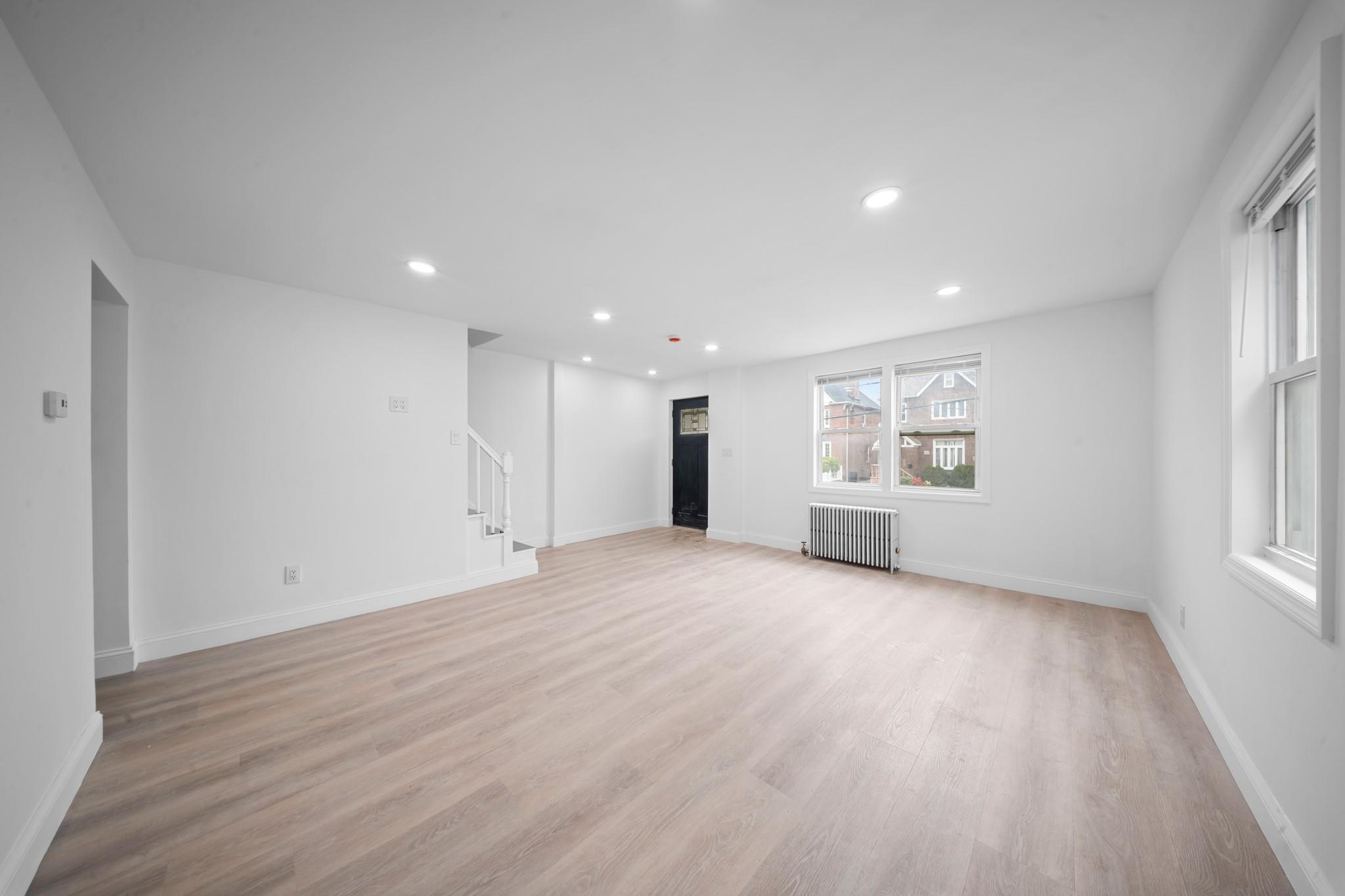 Single Family 204th  Queens, NY 11412, MLS-867628-5