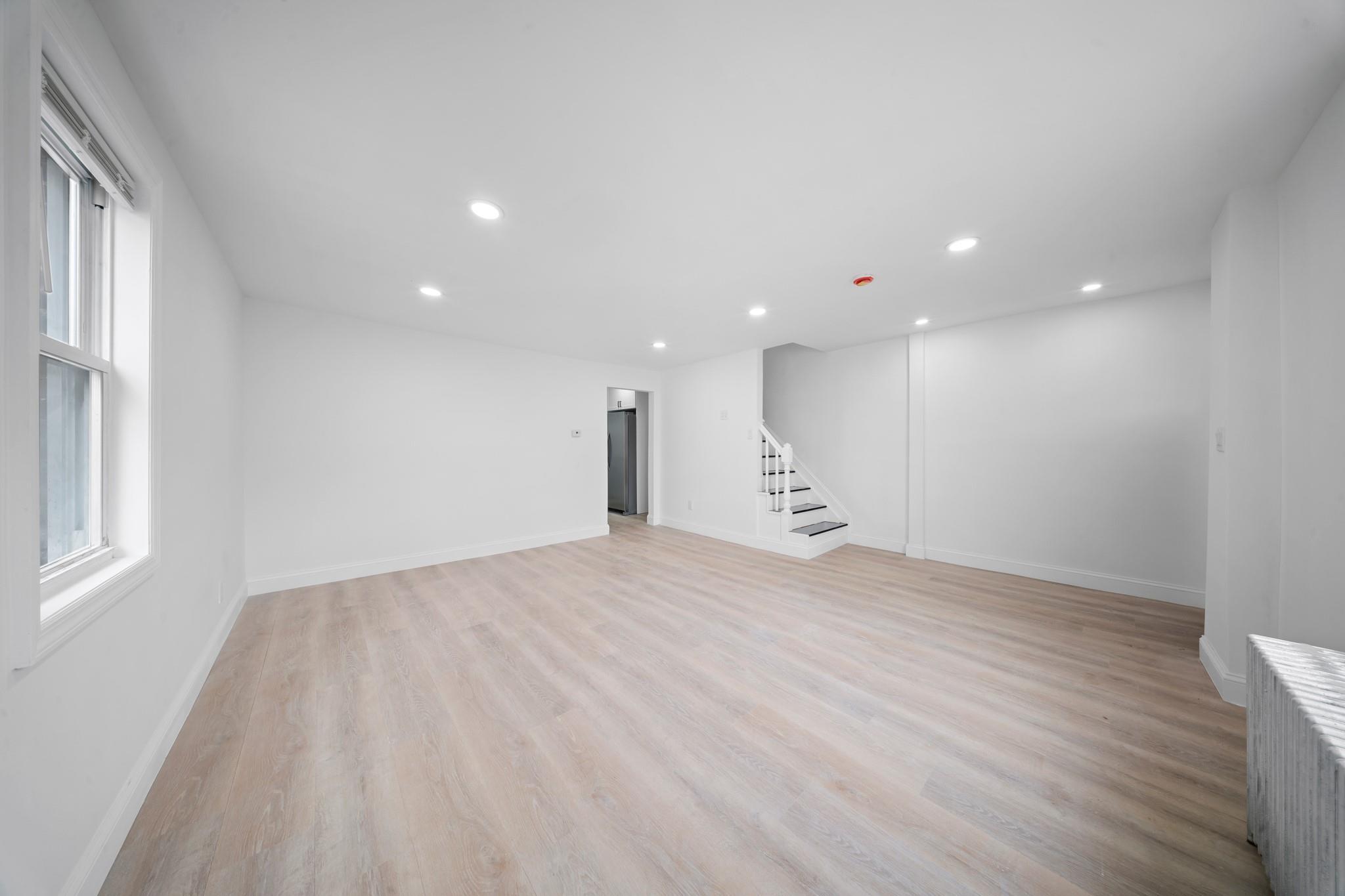 Single Family 204th  Queens, NY 11412, MLS-867628-6