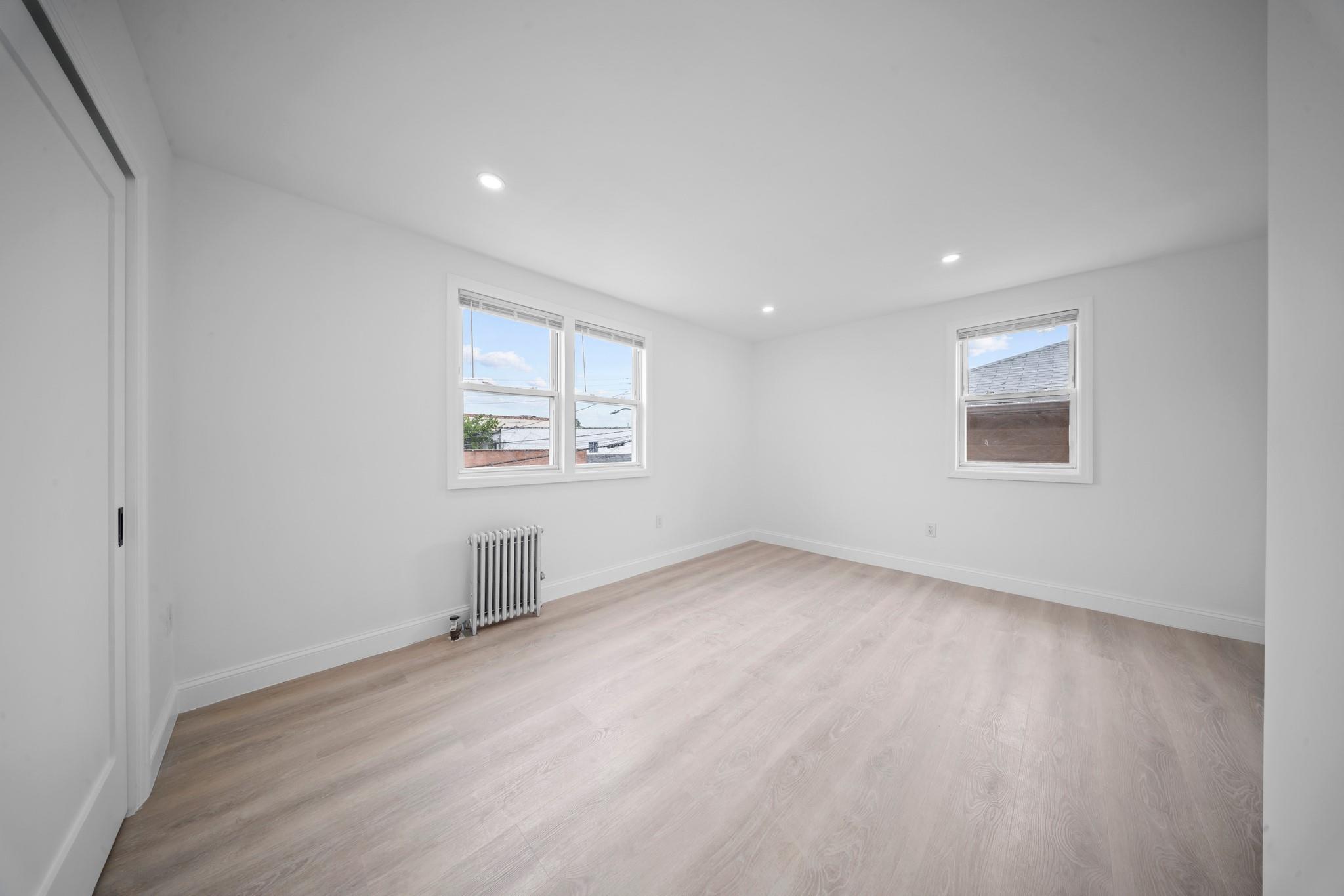 Single Family 204th  Queens, NY 11412, MLS-867628-8