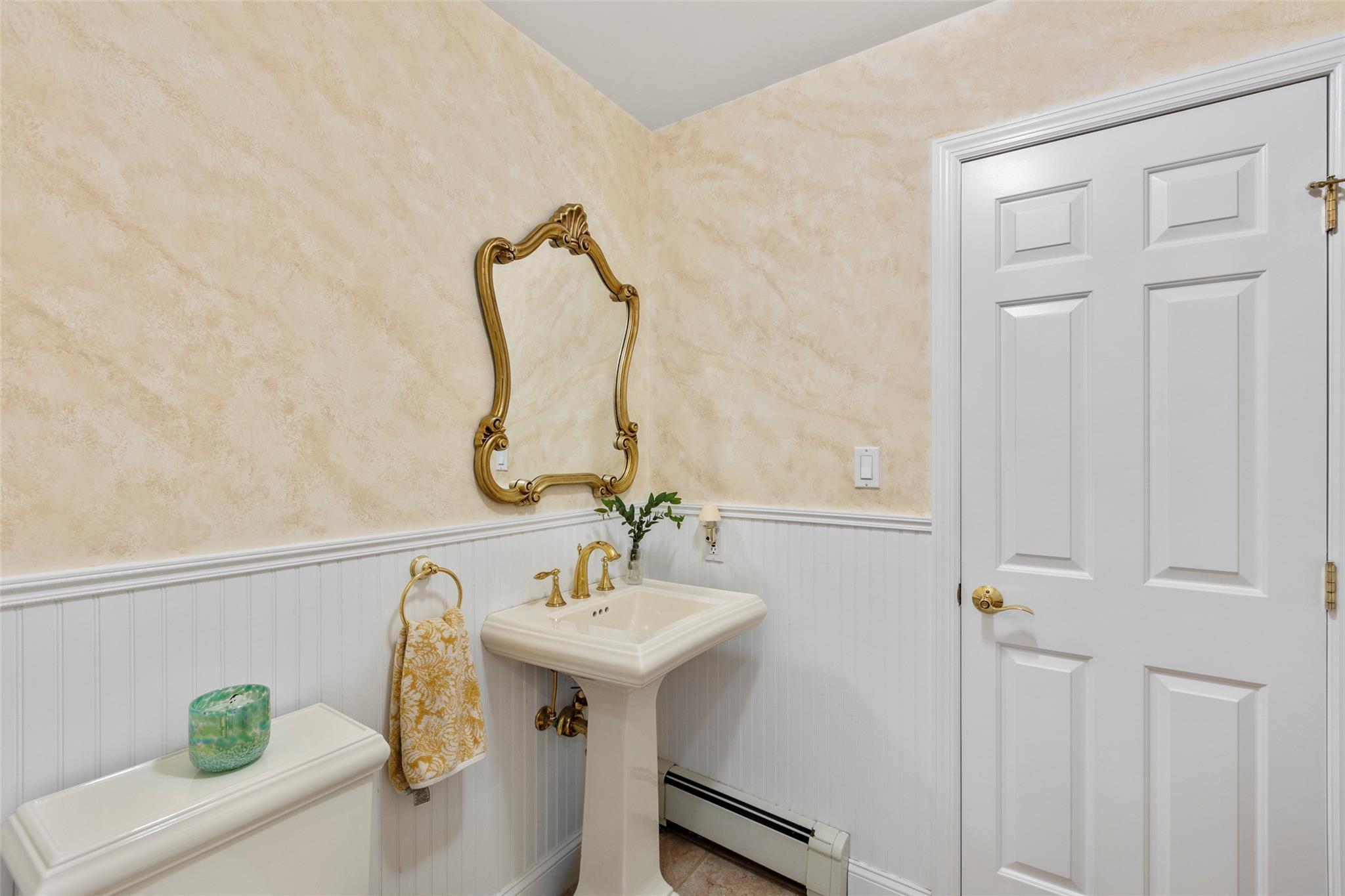 Single Family Youngs  Suffolk County, NY 11733, MLS-867649-16