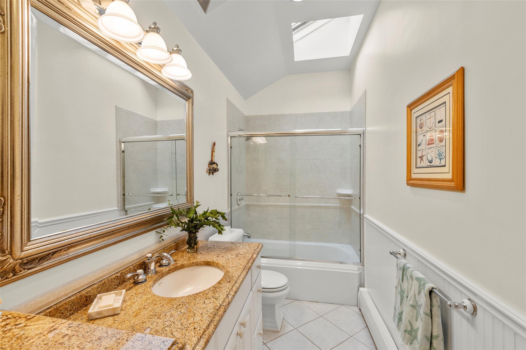 Single Family Youngs  Suffolk County, NY 11733, MLS-867649-26