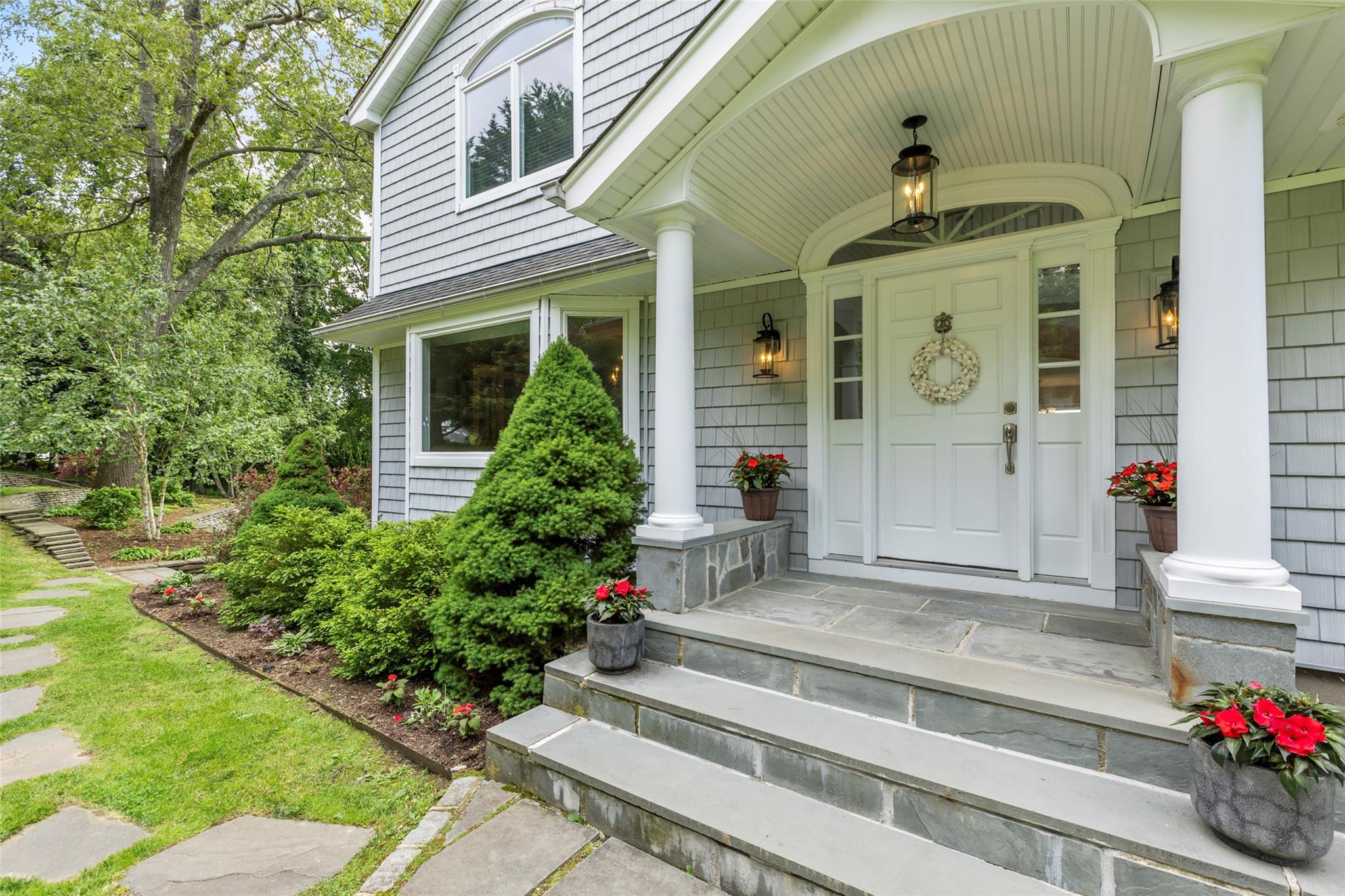 Single Family Youngs  Suffolk County, NY 11733, MLS-867649-5