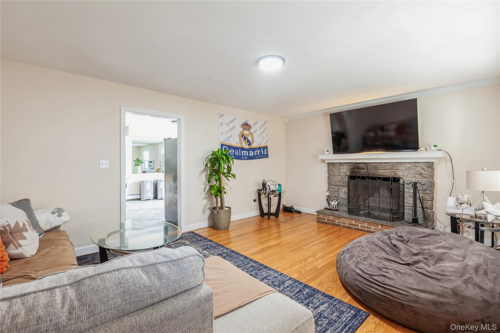 Single Family Nassau  Nassau County, NY 11542, MLS-867677-6