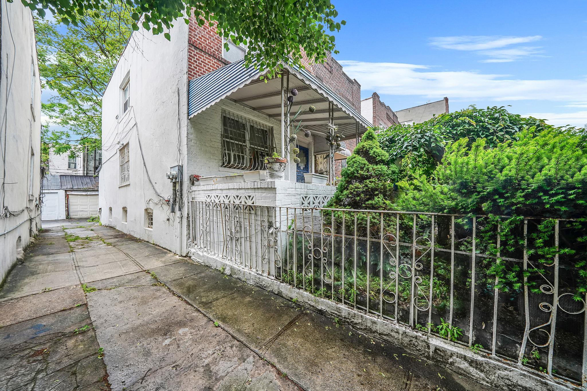 Single Family Lamont  Brooklyn, NY 11225, MLS-867678-27
