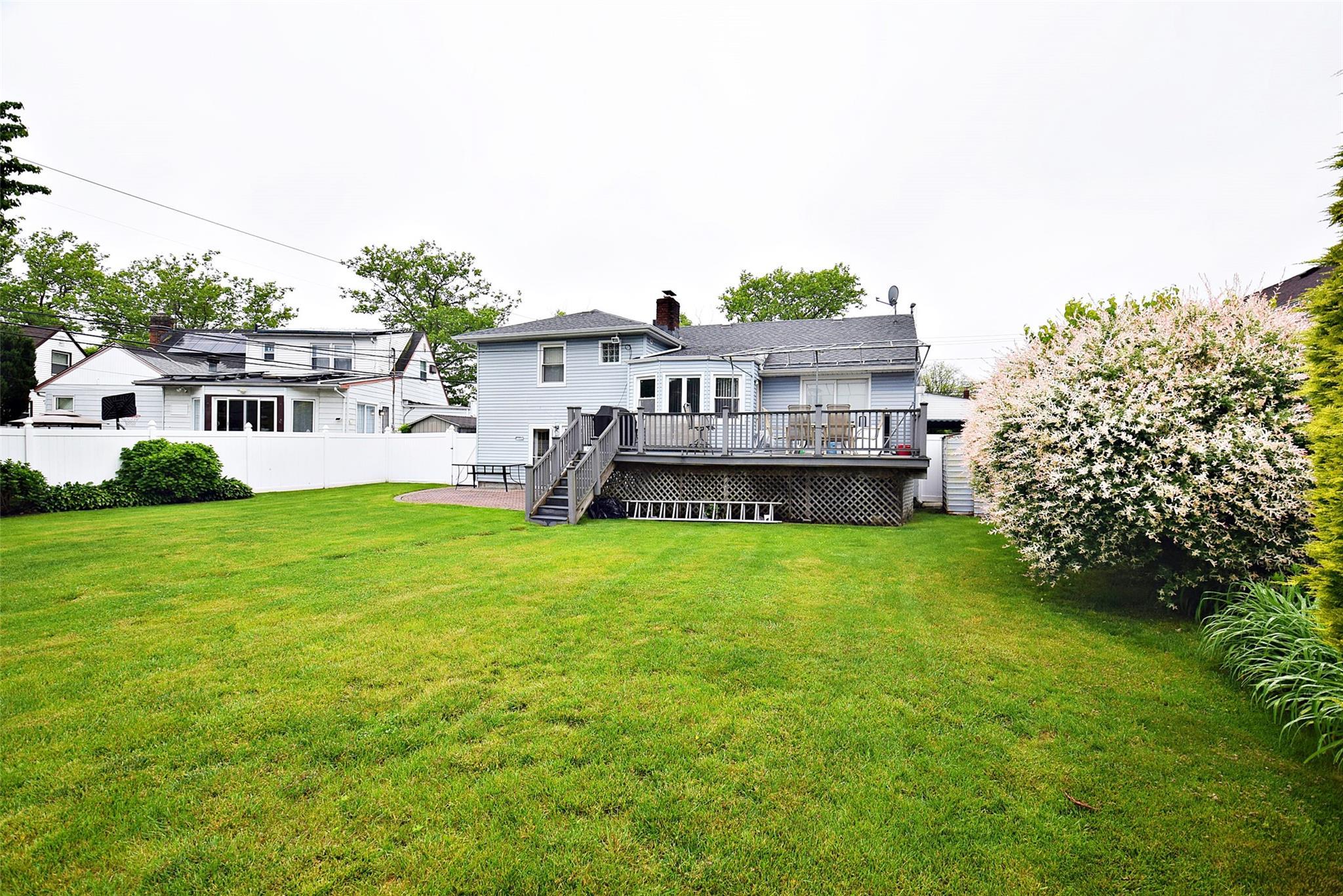 Single Family Hungry Harbor  Nassau County, NY 11581, MLS-867689-7