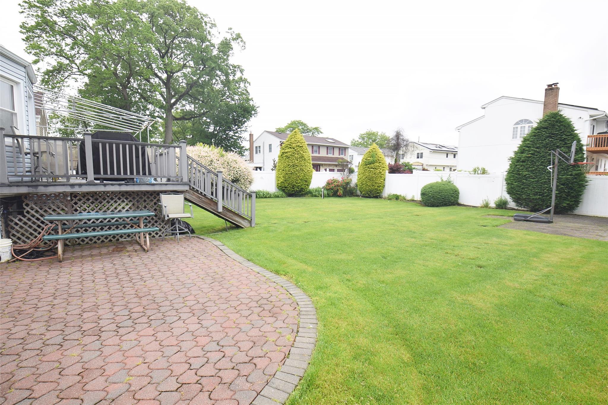 Single Family Hungry Harbor  Nassau County, NY 11581, MLS-867689-9