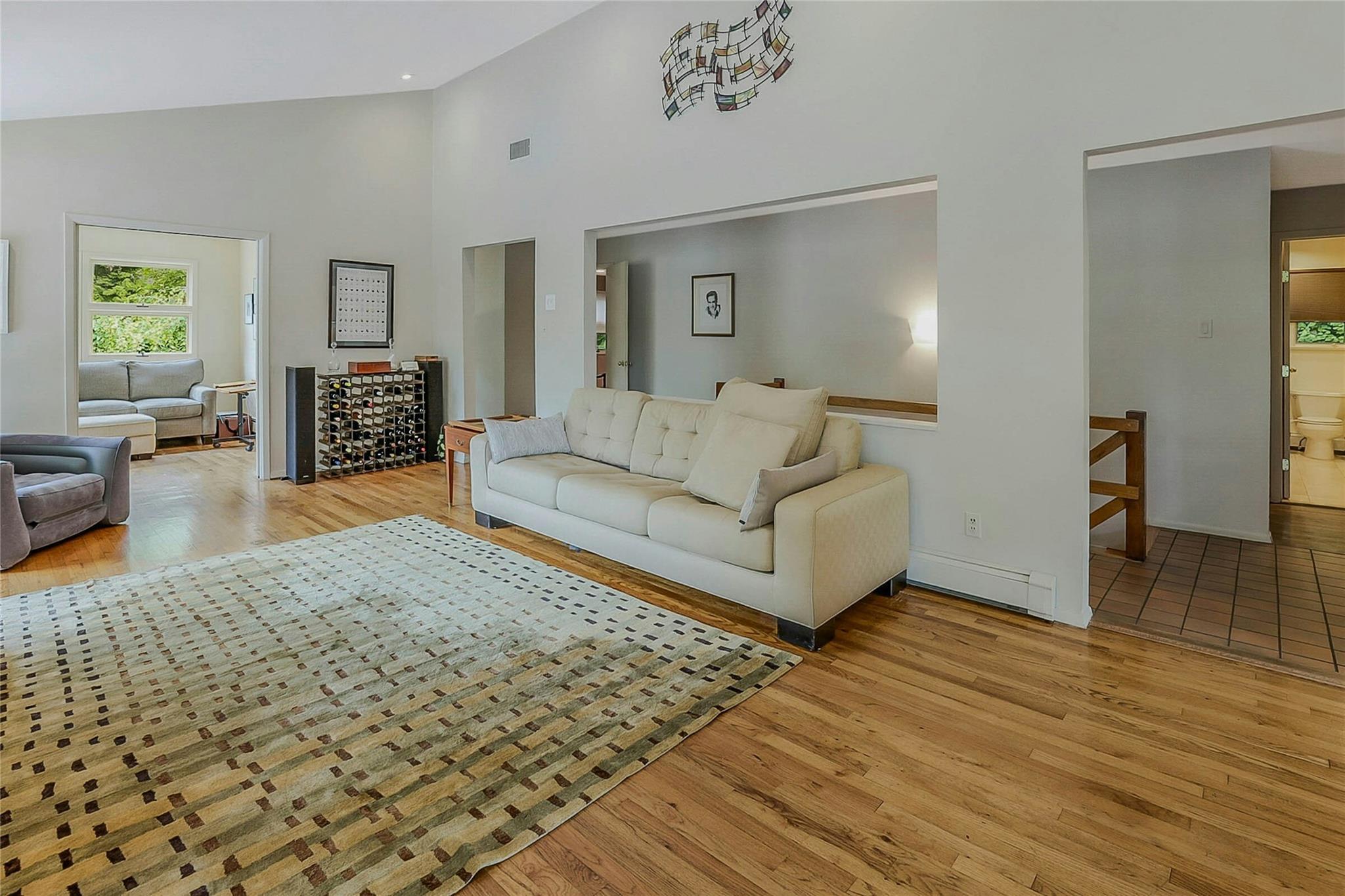 Single Family Laurel  Nassau County, NY 11579, MLS-867690-12
