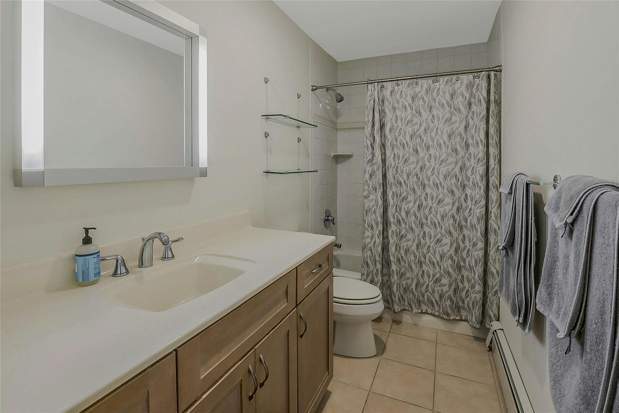 Single Family Laurel  Nassau County, NY 11579, MLS-867690-8