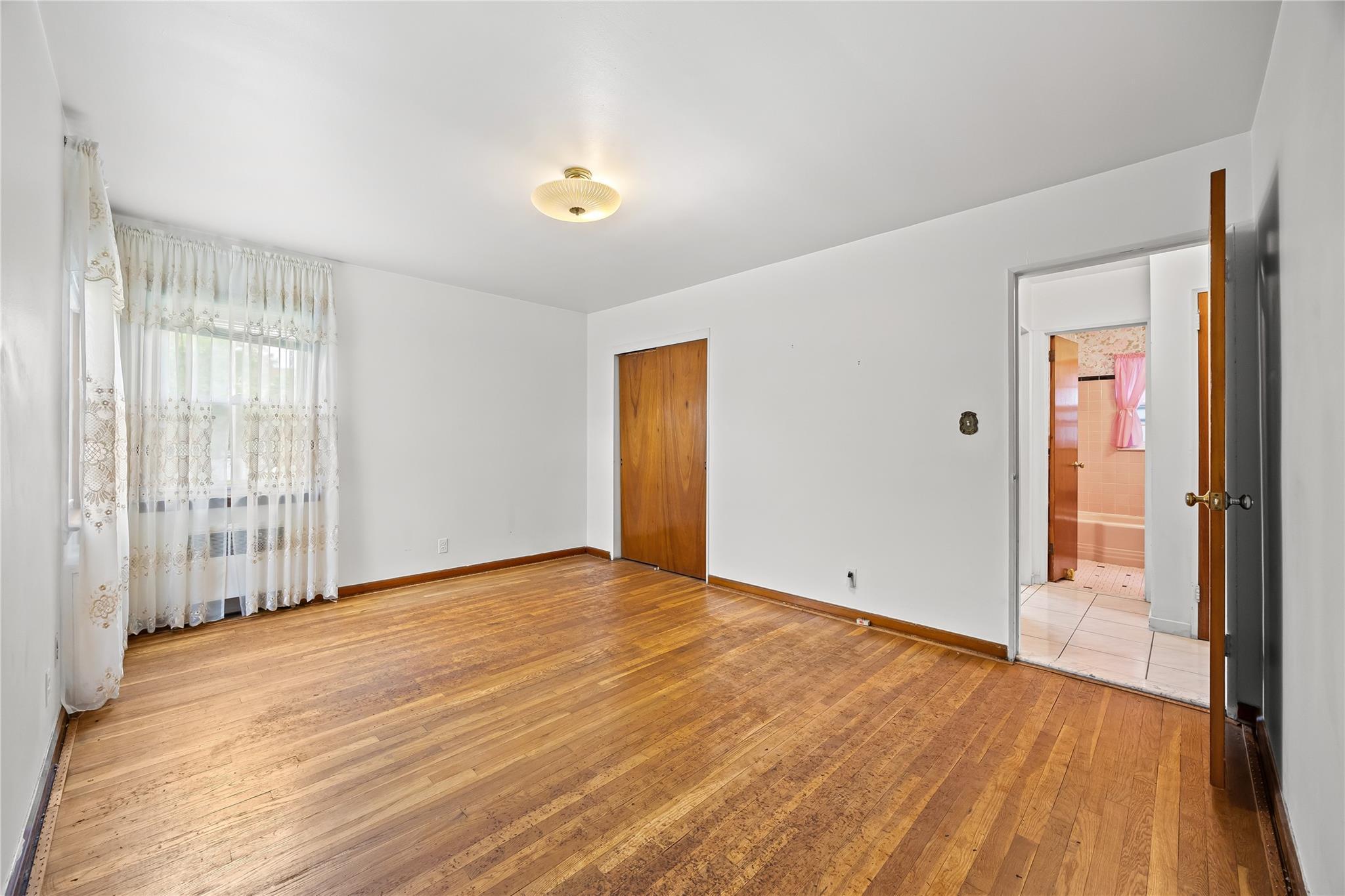 Single Family 23rd  Queens, NY 11357, MLS-867691-17