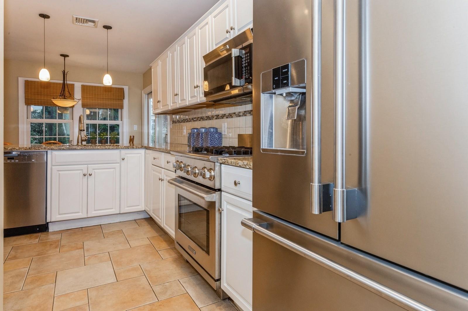 Single Family 5th Place  Nassau County, NY 11530, MLS-867709-14