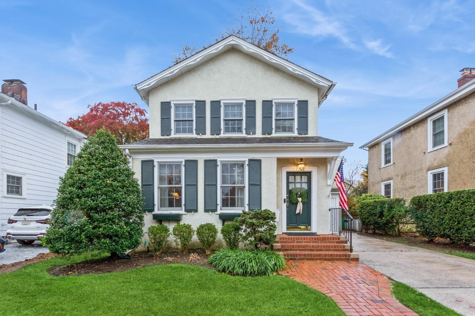 Single Family 5th Place  Nassau County, NY 11530, MLS-867709-2