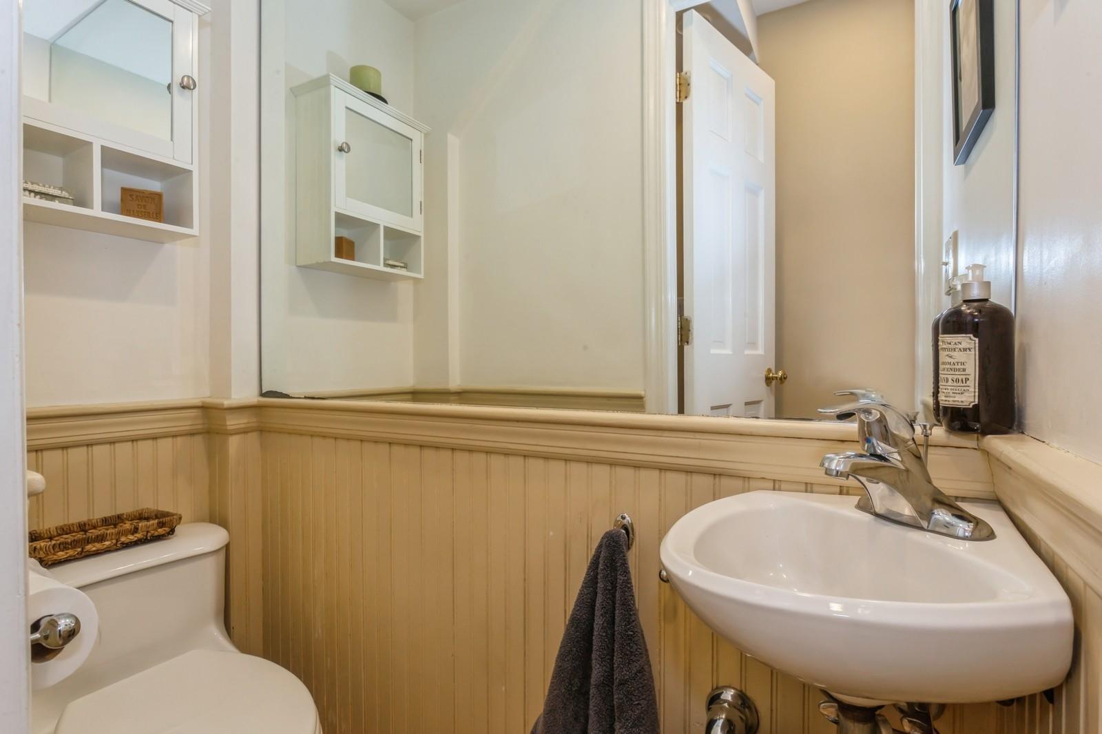 Single Family 5th Place  Nassau County, NY 11530, MLS-867709-20