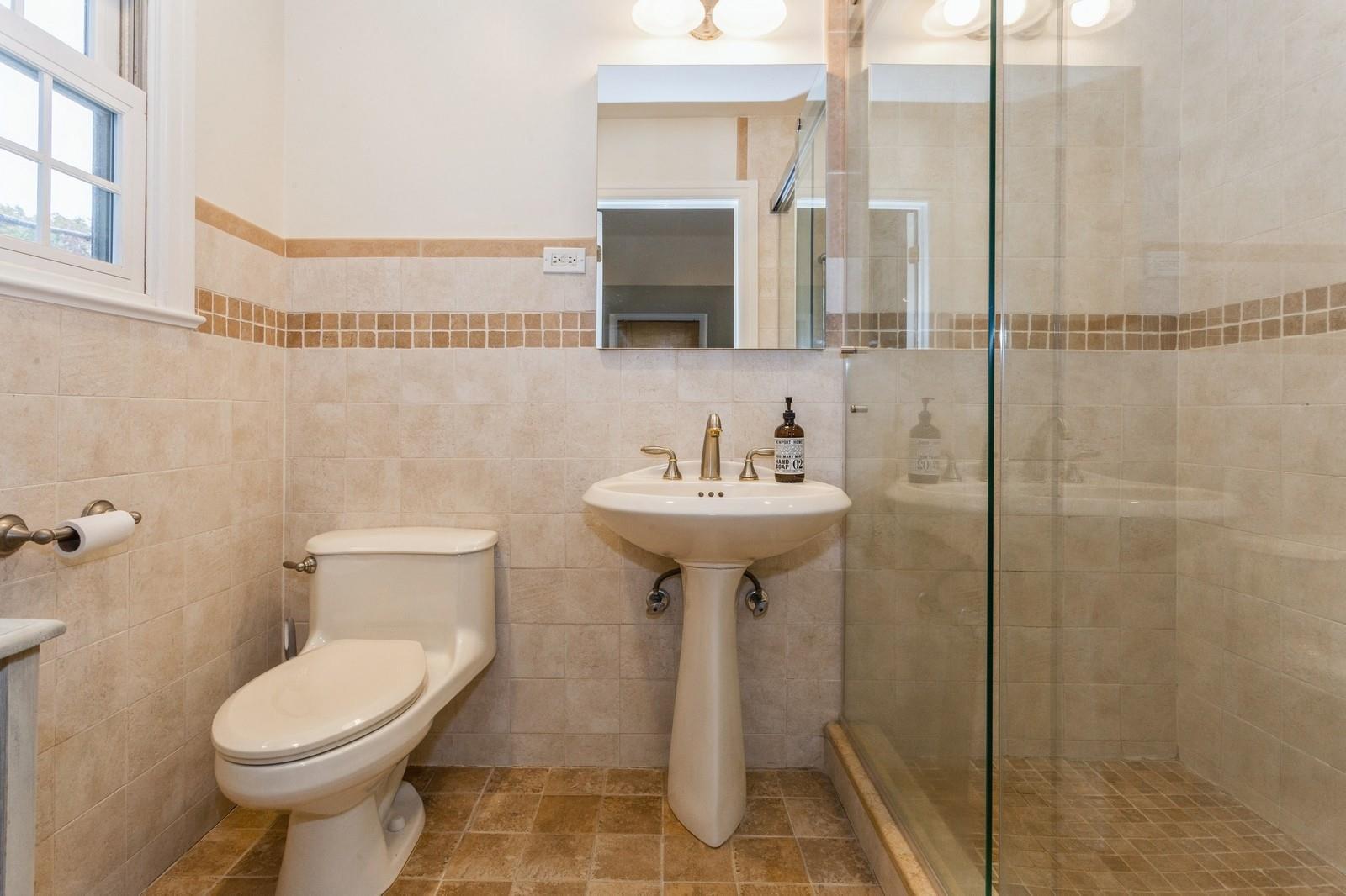 Single Family 5th Place  Nassau County, NY 11530, MLS-867709-23