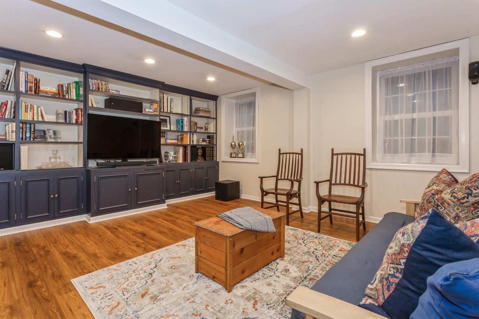 Single Family 5th Place  Nassau County, NY 11530, MLS-867709-31