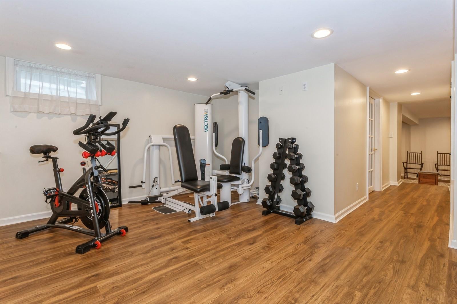 Single Family 5th Place  Nassau County, NY 11530, MLS-867709-32