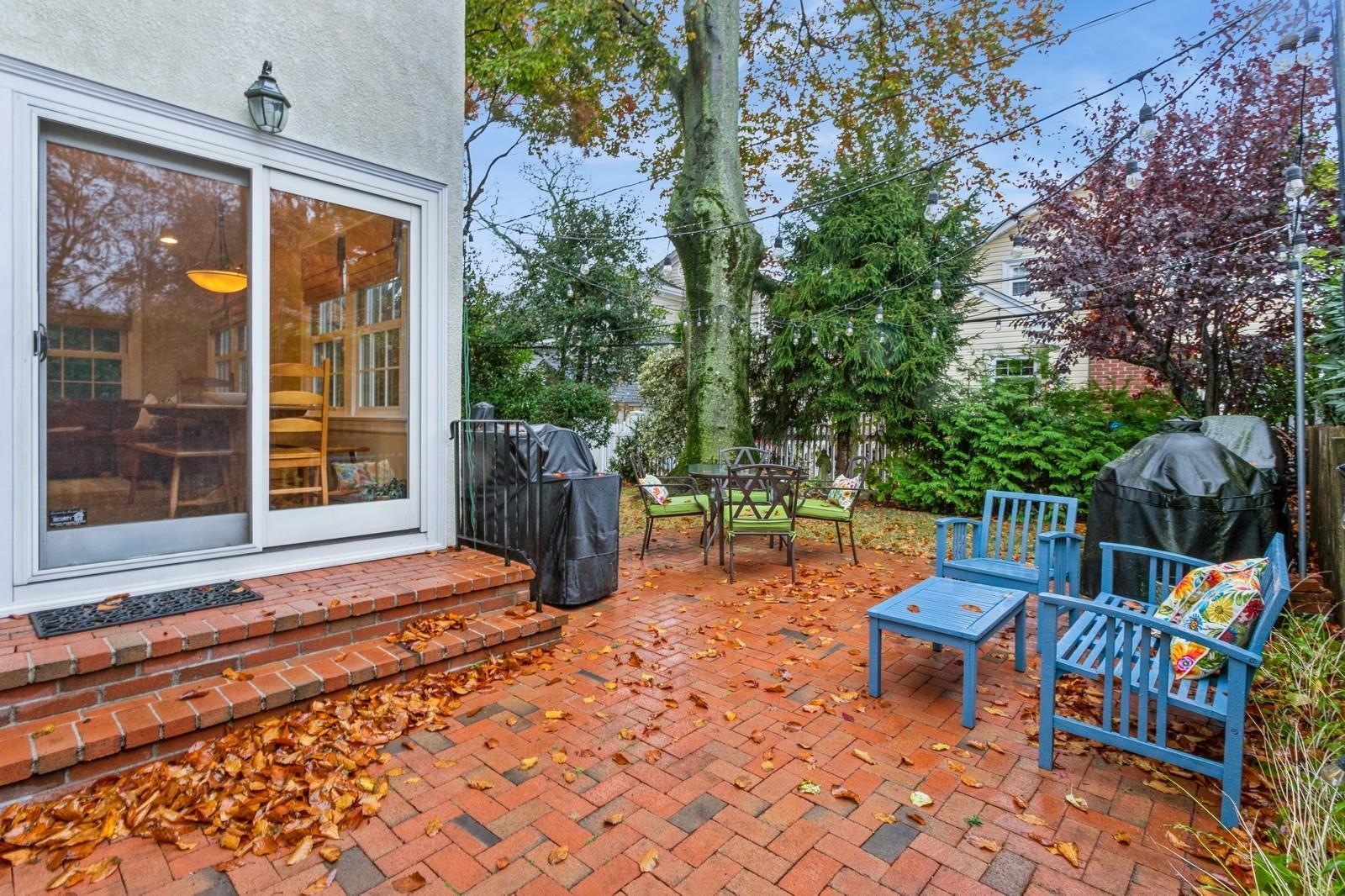 Single Family 5th Place  Nassau County, NY 11530, MLS-867709-33