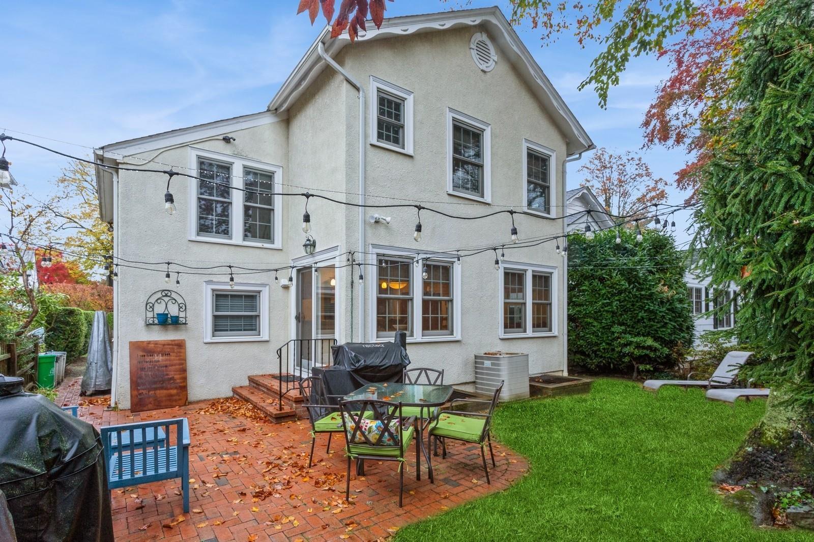 Single Family 5th Place  Nassau County, NY 11530, MLS-867709-34
