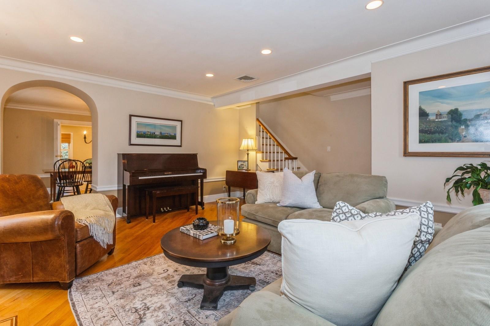 Single Family 5th Place  Nassau County, NY 11530, MLS-867709-6