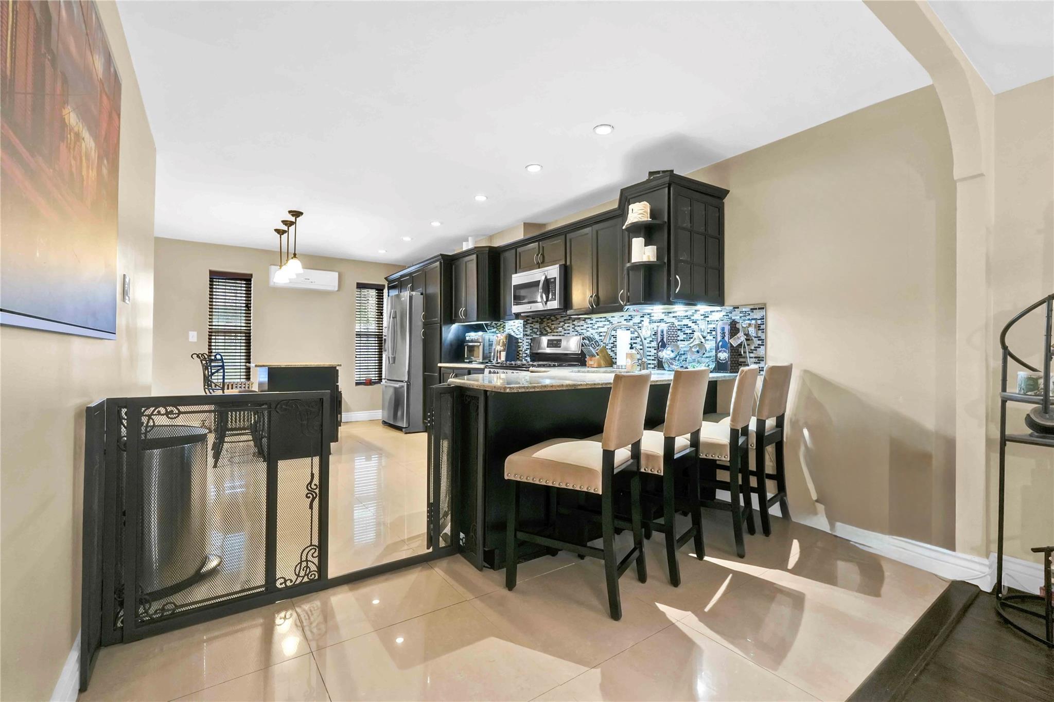 Single Family Monroe  Brooklyn, NY 11221, MLS-867710-32