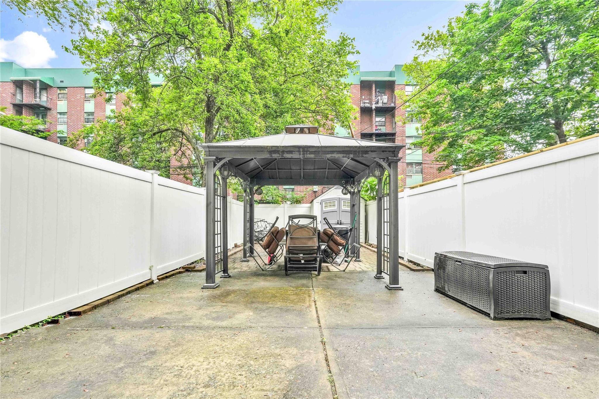 Single Family Monroe  Brooklyn, NY 11221, MLS-867710-37