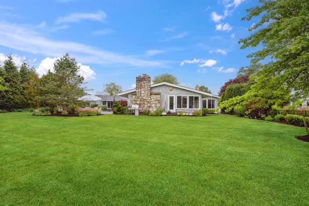 Single Family Deeringwood  Suffolk County, NY 11702, MLS-867711-23