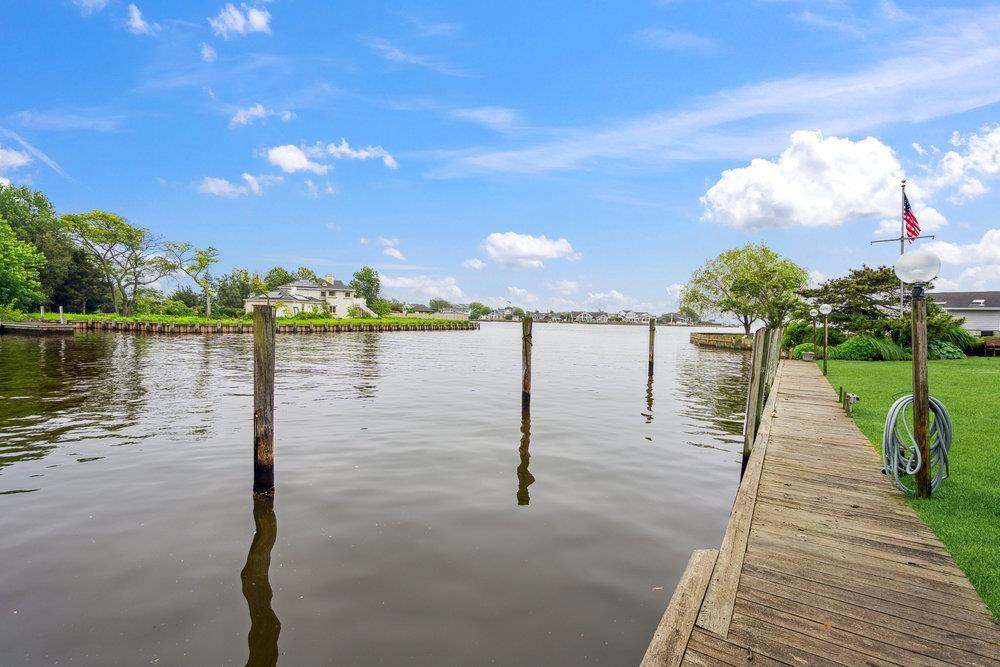 Single Family Deeringwood  Suffolk County, NY 11702, MLS-867711-27