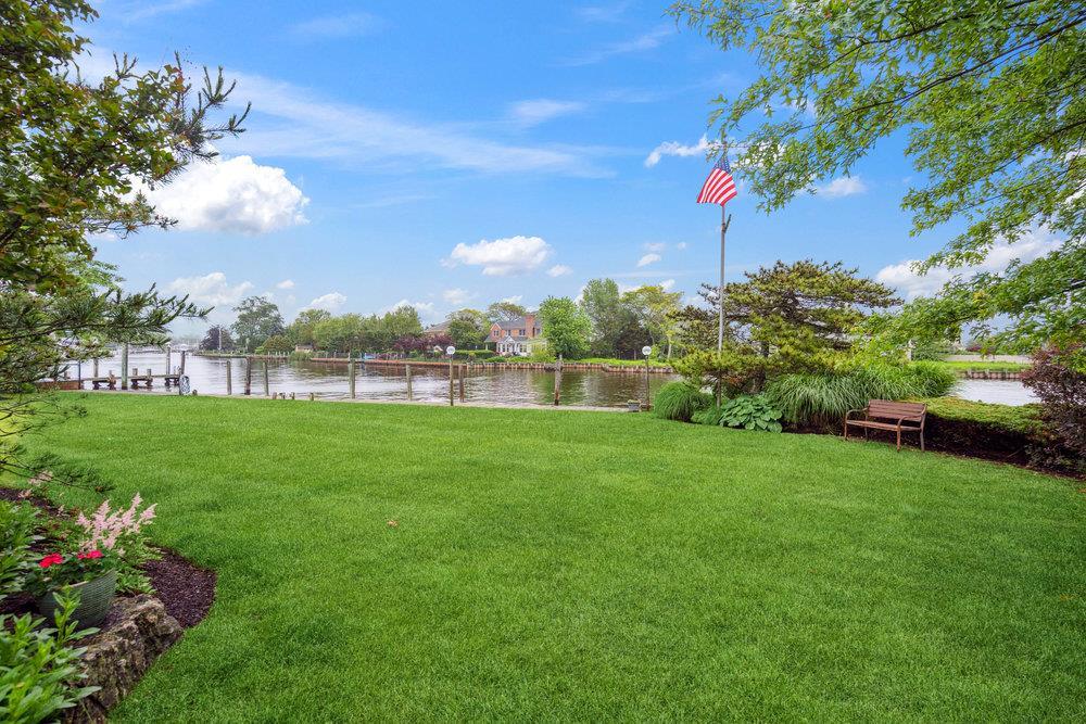 Single Family Deeringwood  Suffolk County, NY 11702, MLS-867711-28