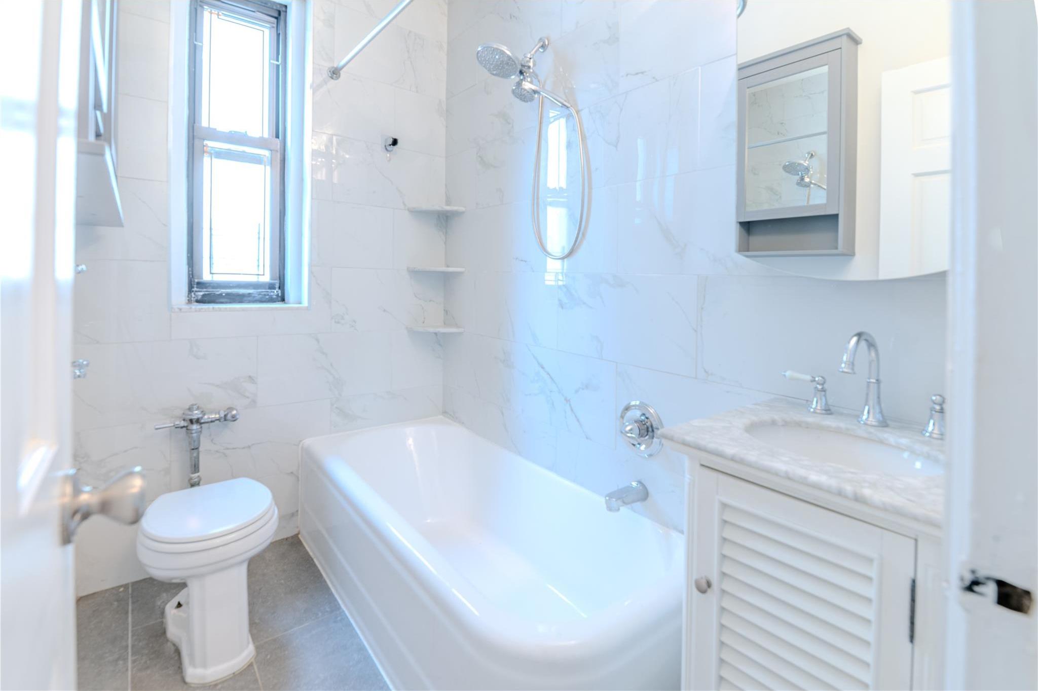 Coop East Mosholu Parkway South  Bronx, NY 10458, MLS-867715-3